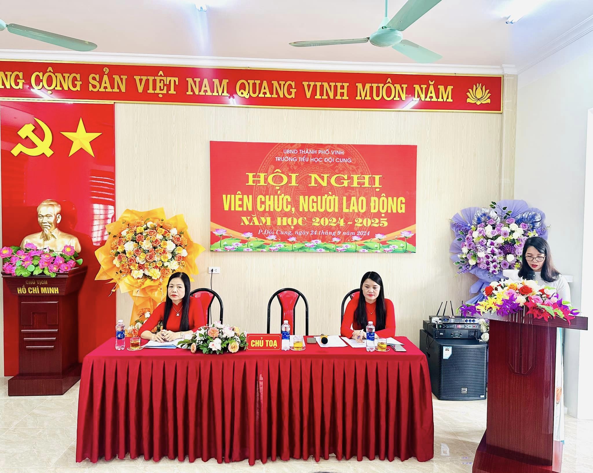 TRƯỜNG TIỂU HỌC ĐỘI CUNG TỔ CHỨC HỘI NGHỊ VIÊN CHỨC, NGƯỜI LAO ĐỘNG NĂM HỌC 2024 - 2025