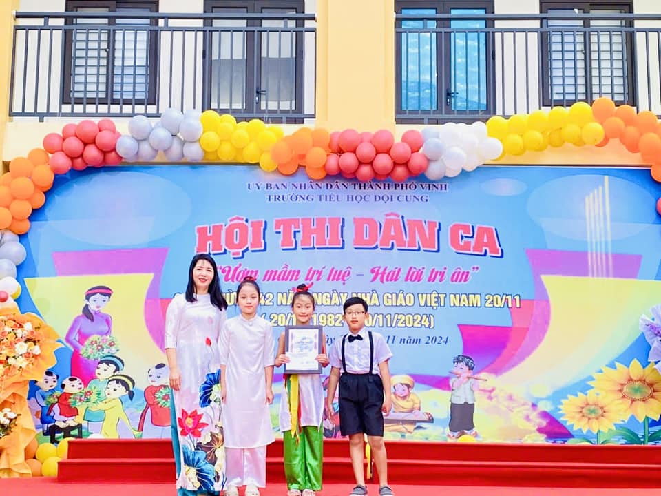 HỘI THI HÁT DÂN CA VỚI CHỦ ĐỀ 