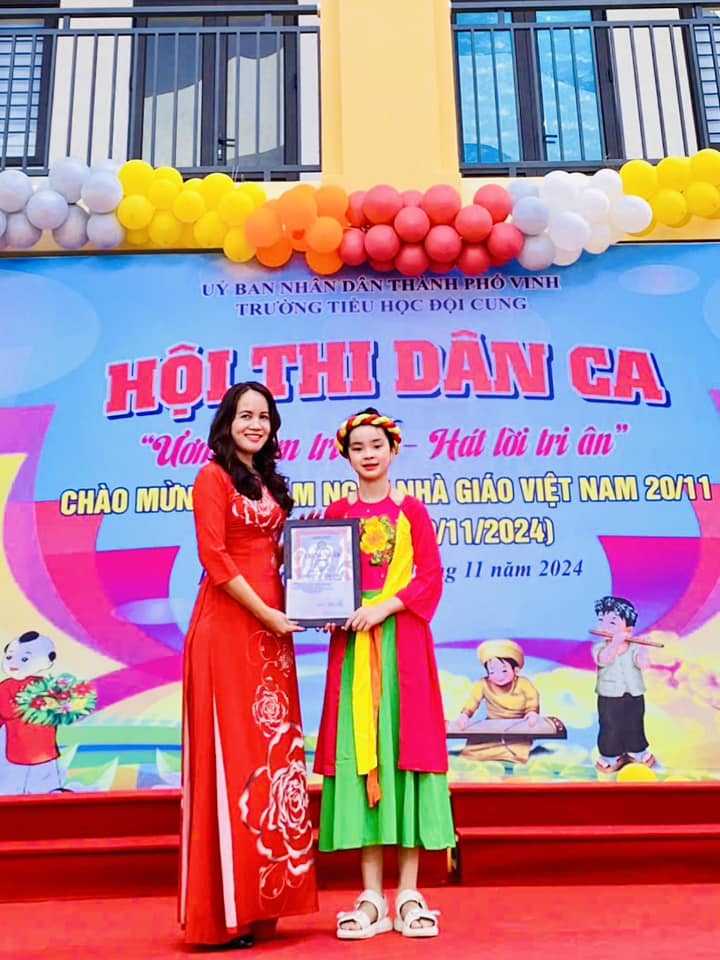 HỘI THI HÁT DÂN CA VỚI CHỦ ĐỀ 