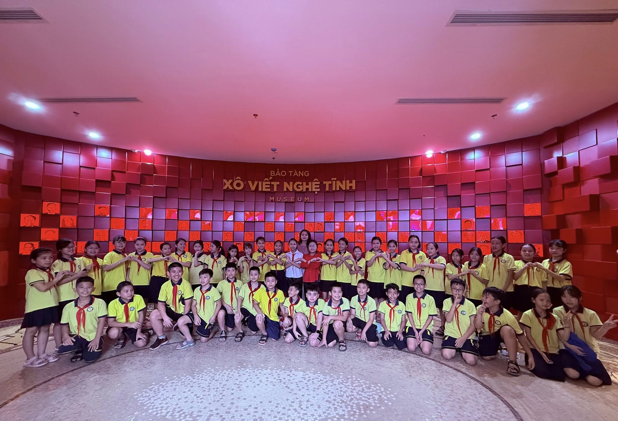 HÀO KHÍ XÔ VIẾT – TỰ HÀO TIẾP BƯỚC