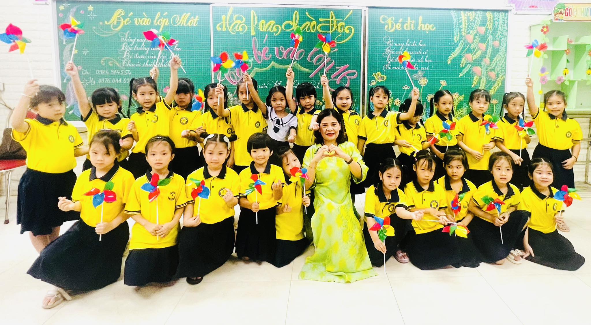 NIỀM VUI NGÀY TỰU TRƯỜNG!