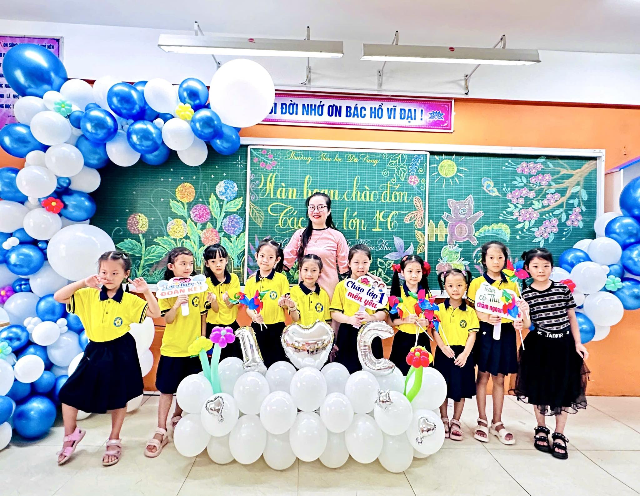 NIỀM VUI NGÀY TỰU TRƯỜNG!