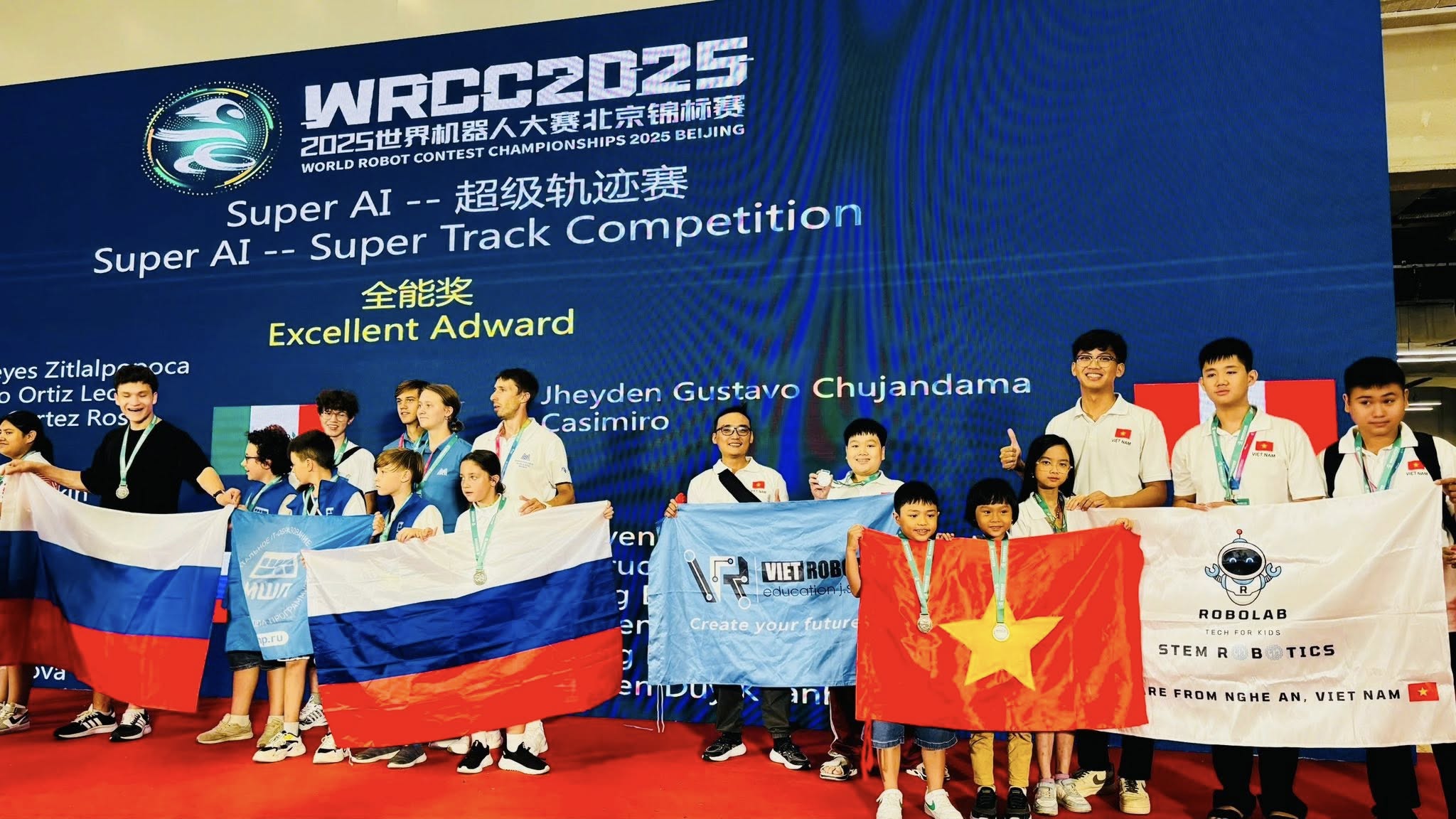 NIỀM VUI CHÀO NĂM HỌC MỚI