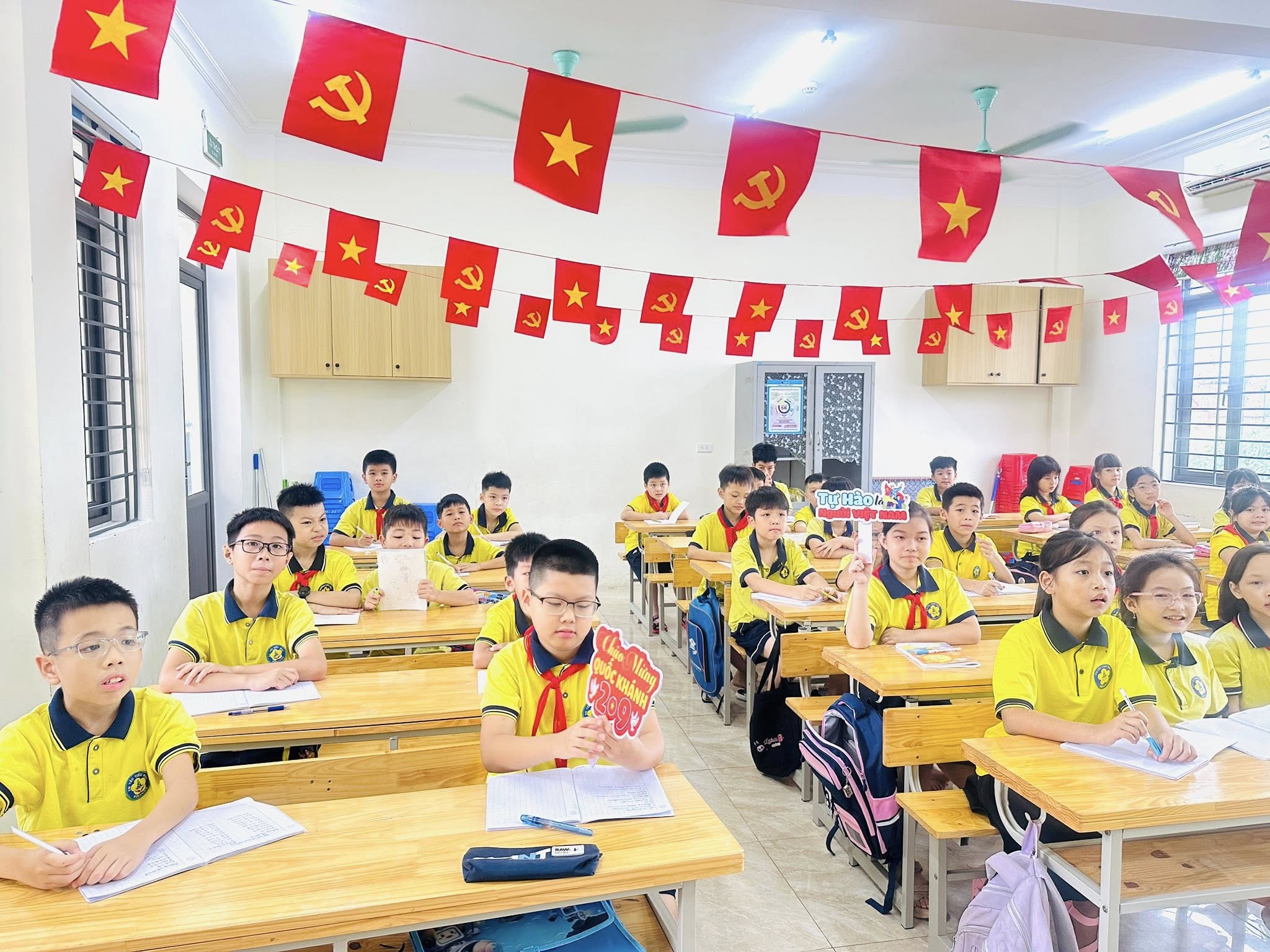 NIỀM VUI NGÀY TỰU TRƯỜNG!