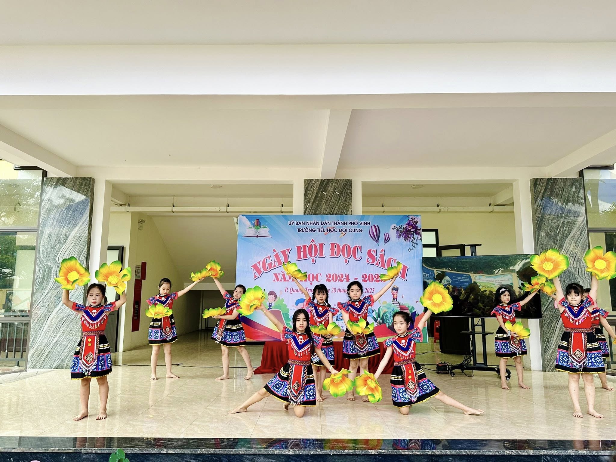 NGÀY HỘI ĐỌC SÁCH – THẮP SÁNG NHỮNG ƯỚC MƠ!