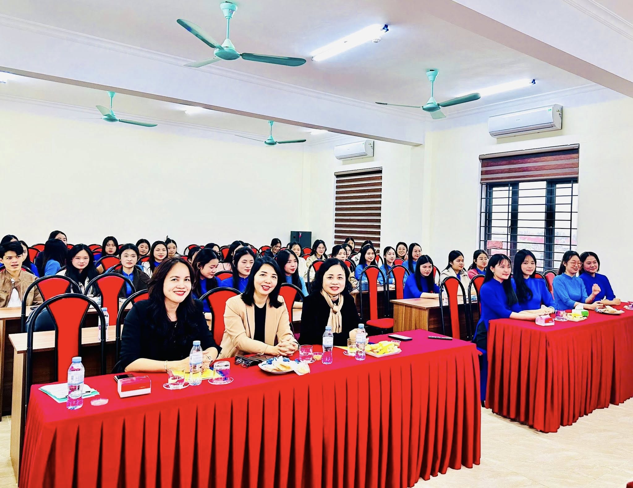 TỔNG KẾT CÔNG TÁC HƯỚNG DẪN RLNVSP CHO SINH VIÊN K64, ĐHV