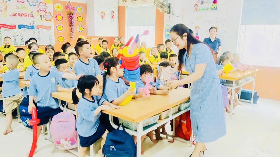 HÂN HOAN CHÀO ĐÓN CÁC BÉ MẦM NON ĐẾN THĂM TRƯỜNG!