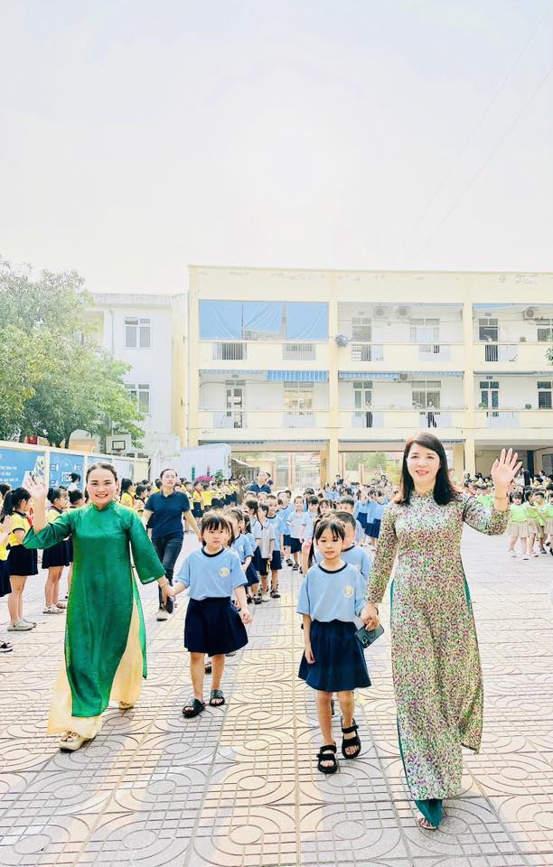 HÂN HOAN CHÀO ĐÓN CÁC BÉ MẦM NON ĐẾN THĂM TRƯỜNG!