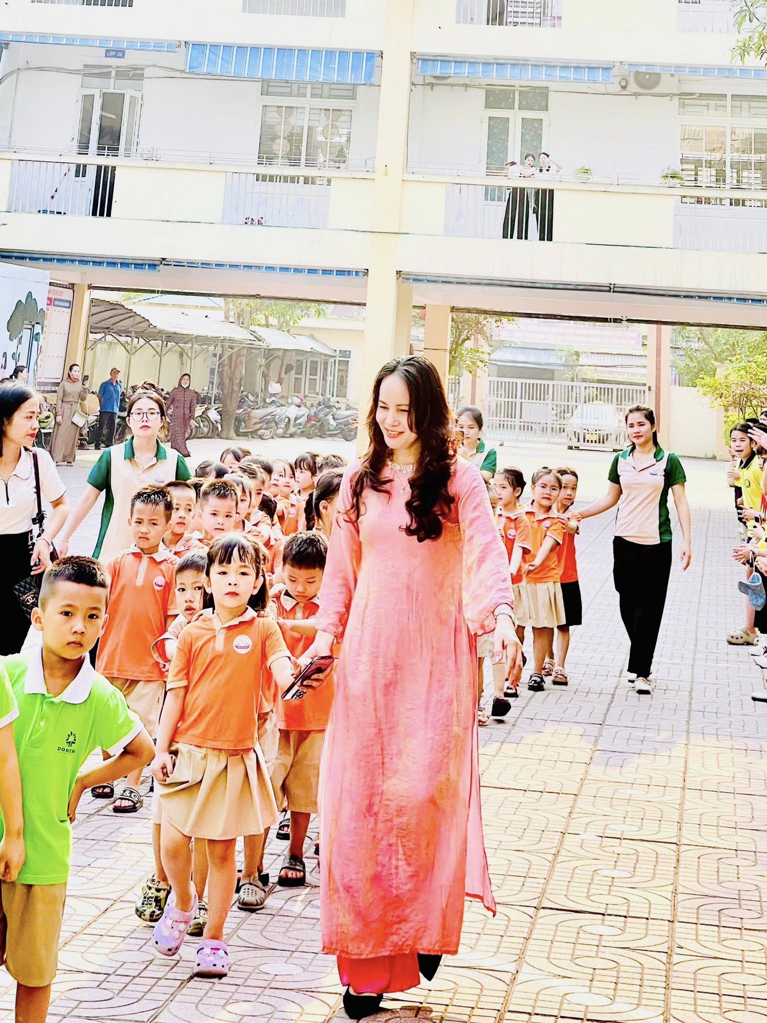 HÂN HOAN CHÀO ĐÓN CÁC BÉ MẦM NON ĐẾN THĂM TRƯỜNG!