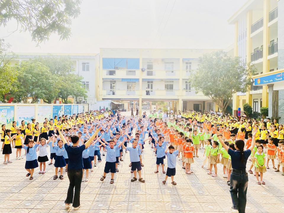 HÂN HOAN CHÀO ĐÓN CÁC BÉ MẦM NON ĐẾN THĂM TRƯỜNG!
