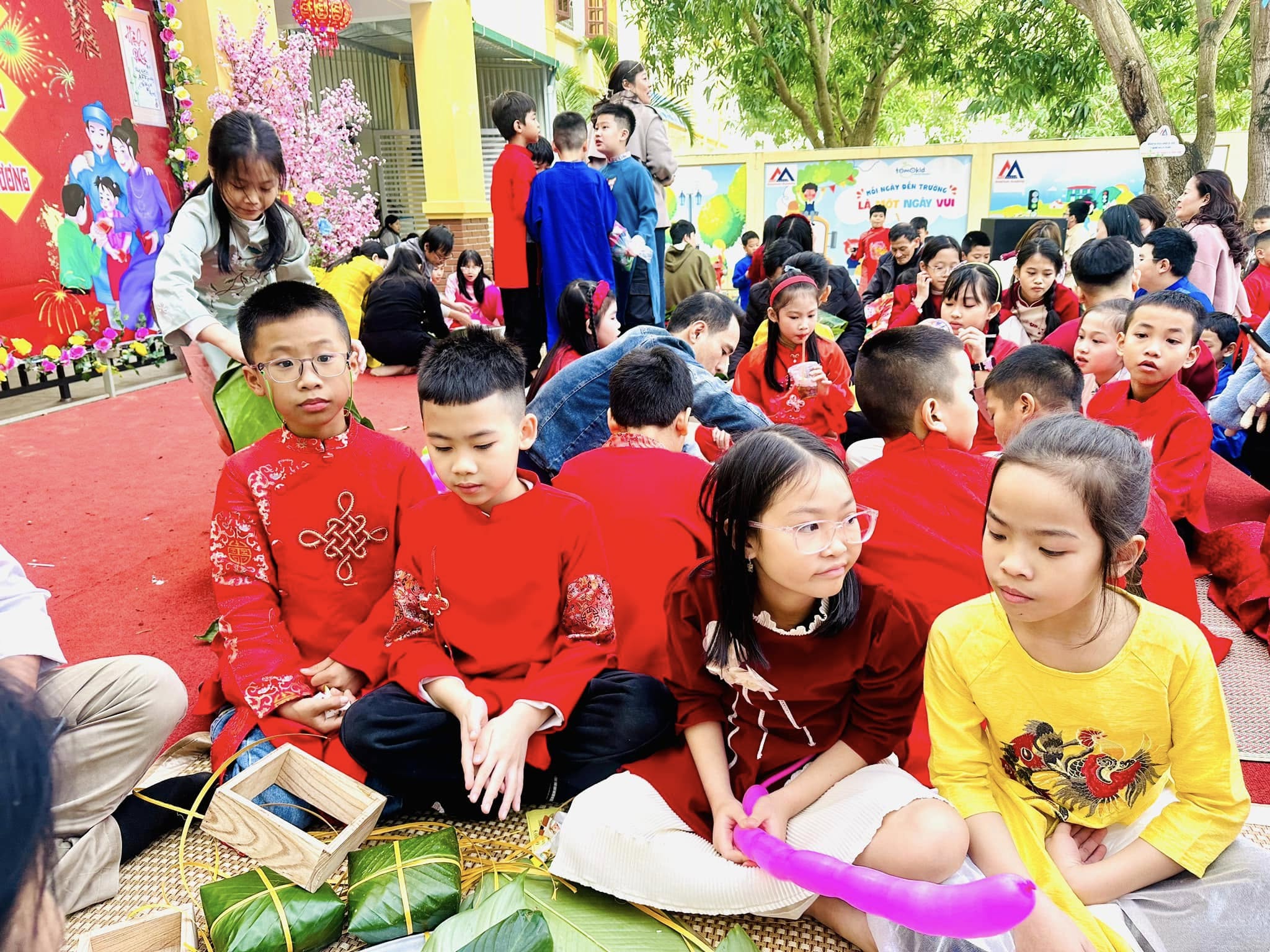 NGÀY HỘI “XUÂN YÊU THƯƠNG” NĂM 2025 MỪNG XUÂN ẤT TỴ CỦA TRƯỜNG TH ĐỘI CUNG