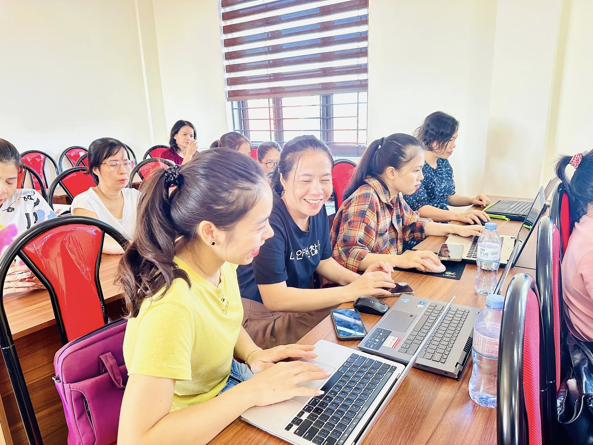 TẬP HUẤN ỨNG DỤNG CÔNG NGHỆ AI TRONG DẠY HỌC