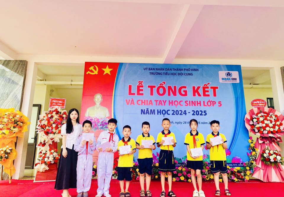 LÊ TỔNG KẾT VÀ CHIA TAY HỌC SINH LỚP 5 NĂM HỌC 2024 - 2025