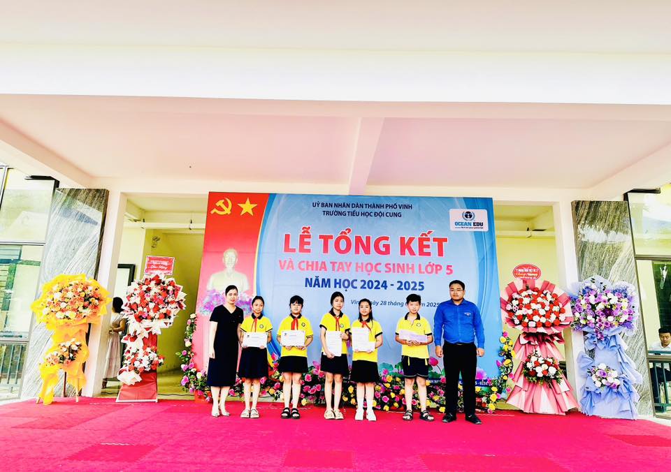 LÊ TỔNG KẾT VÀ CHIA TAY HỌC SINH LỚP 5 NĂM HỌC 2024 - 2025