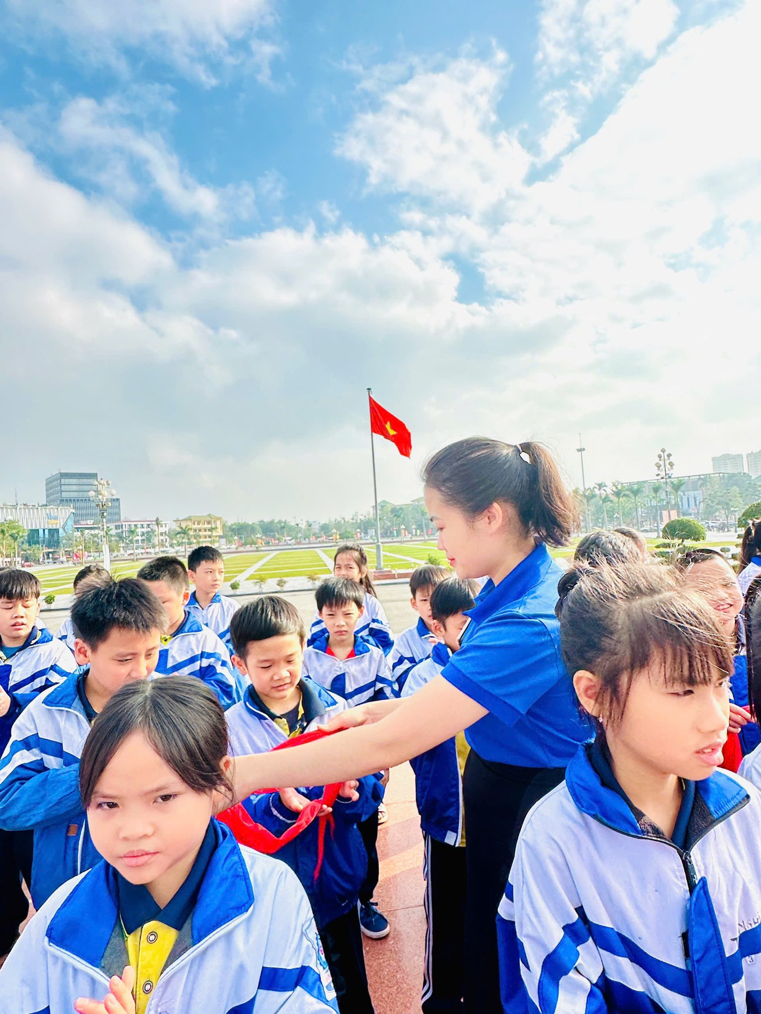 LỄ KẾT NẠP ĐỘI VIÊN - NIỀM TỰ HÀO LÀ ĐỘI VIÊN ĐỘI TNTP HỒ CHÍ MINH