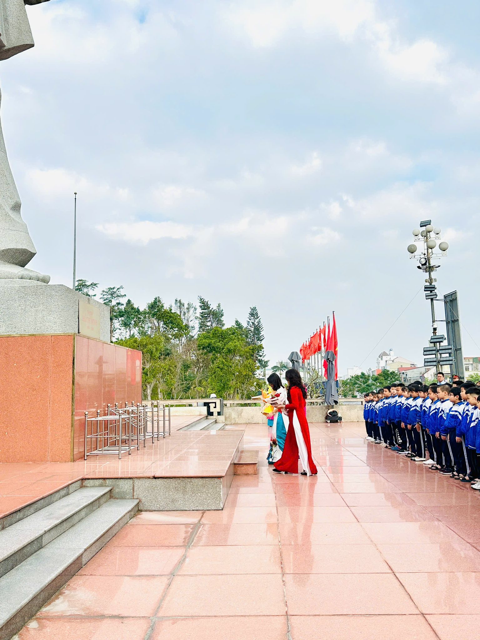 LỄ KẾT NẠP ĐỘI VIÊN - NIỀM TỰ HÀO LÀ ĐỘI VIÊN ĐỘI TNTP HỒ CHÍ MINH