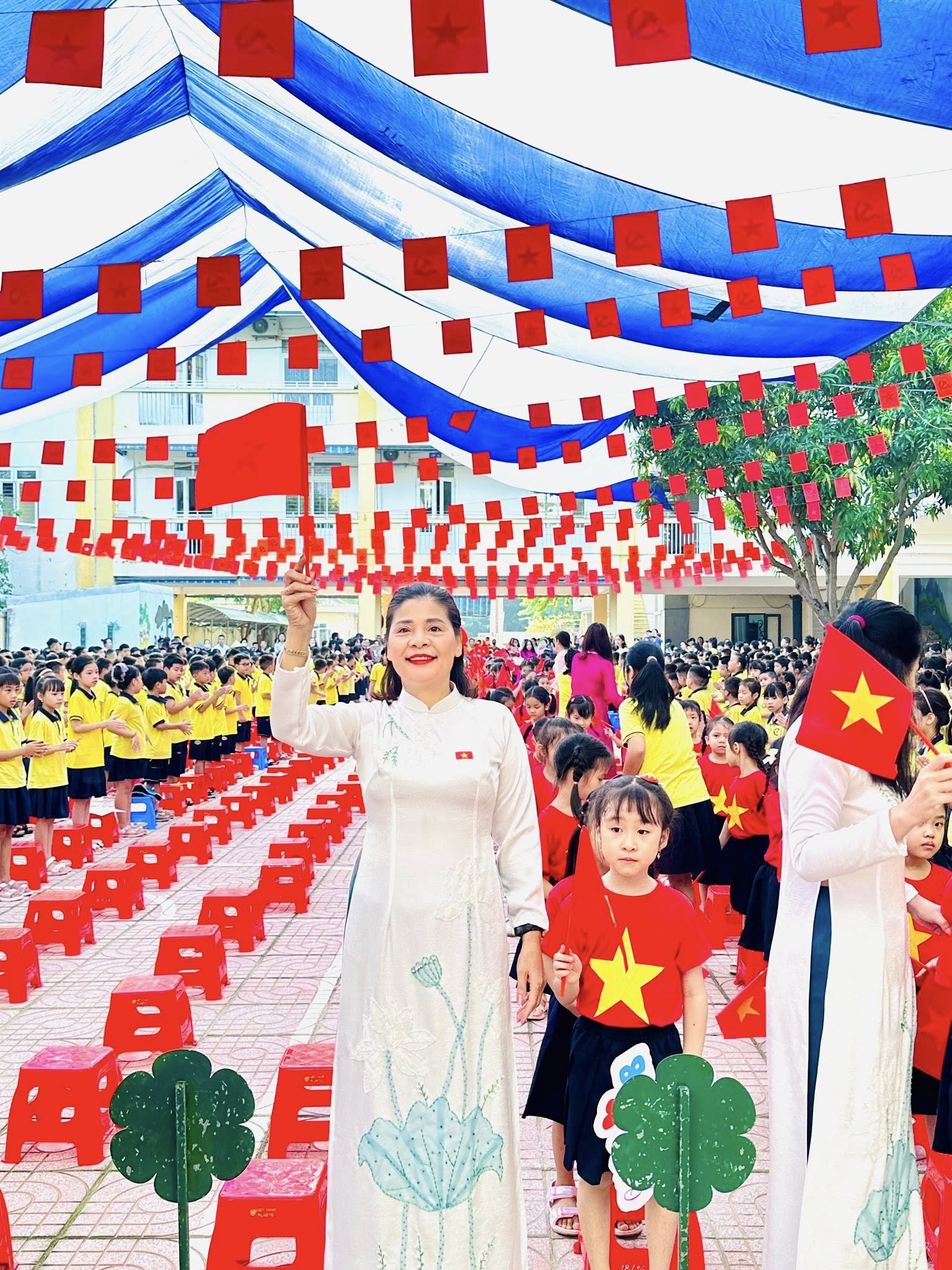 LỄ KHAI GIẢNG NĂM HỌC 2025–2026 & VÀ THAM GIA LỄ KỶ NIỆM 80 NĂM NGÀY THÀNH LẬP BỘ QUỐC GIA GIÁO DỤC (TIỀN THÂN CỦA BỘ GD& ĐT) TẠI TRƯỜNG TH ĐỘI CUNG