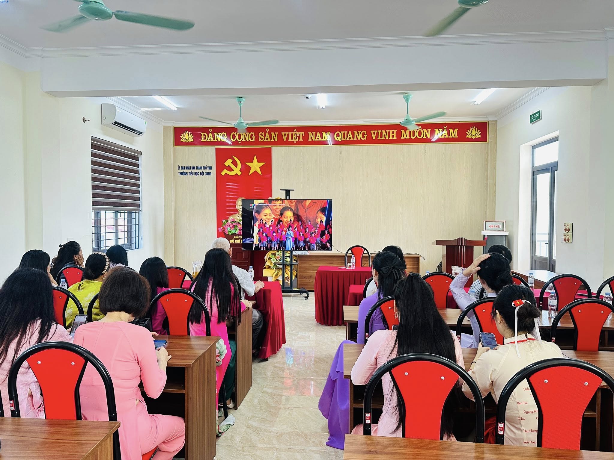 LỄ KHAI GIẢNG NĂM HỌC 2025–2026 & VÀ THAM GIA LỄ KỶ NIỆM 80 NĂM NGÀY THÀNH LẬP BỘ QUỐC GIA GIÁO DỤC (TIỀN THÂN CỦA BỘ GD& ĐT) TẠI TRƯỜNG TH ĐỘI CUNG