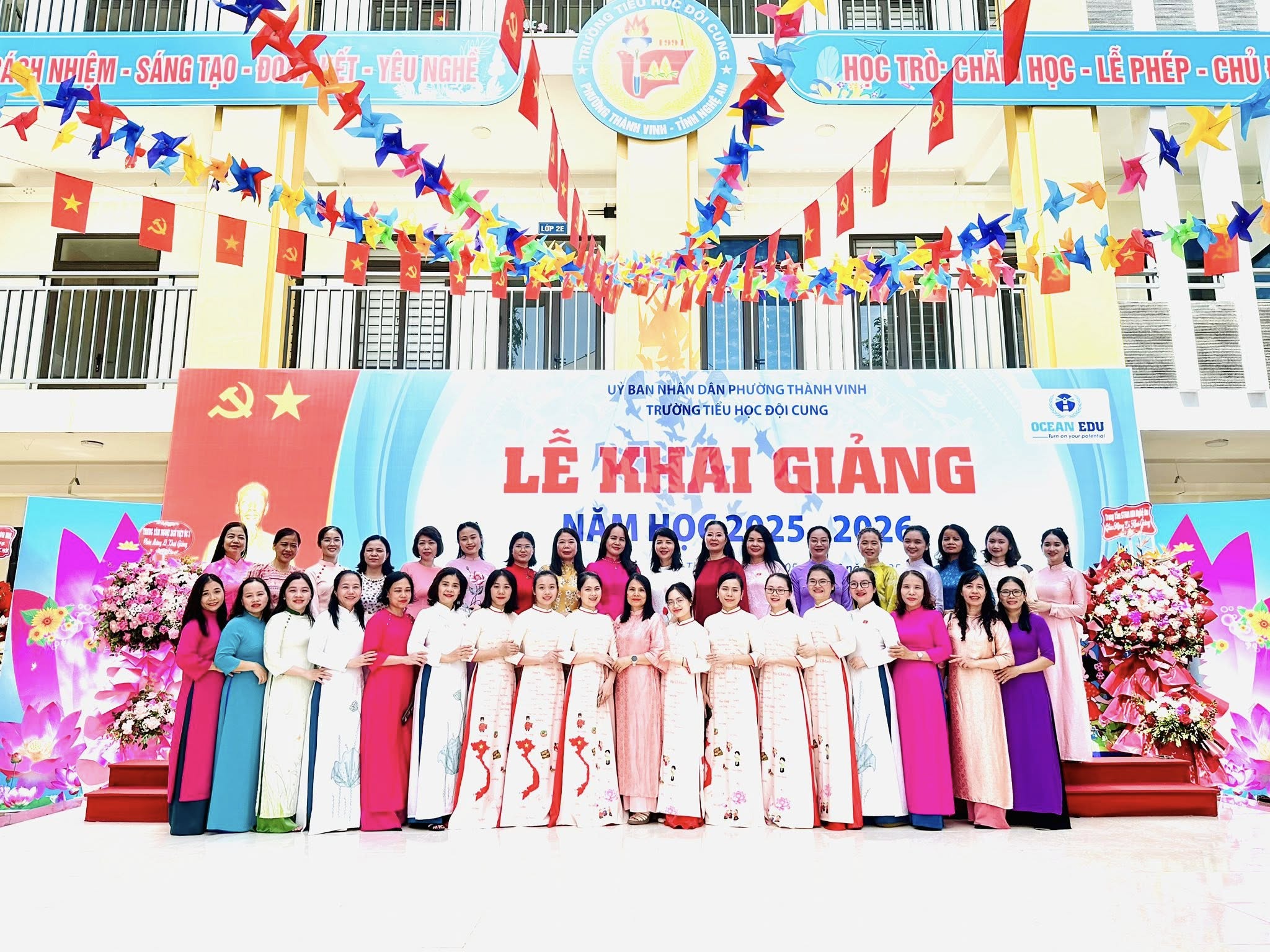 LỄ KHAI GIẢNG NĂM HỌC 2025–2026 & VÀ THAM GIA LỄ KỶ NIỆM 80 NĂM NGÀY THÀNH LẬP BỘ QUỐC GIA GIÁO DỤC (TIỀN THÂN CỦA BỘ GD& ĐT) TẠI TRƯỜNG TH ĐỘI CUNG