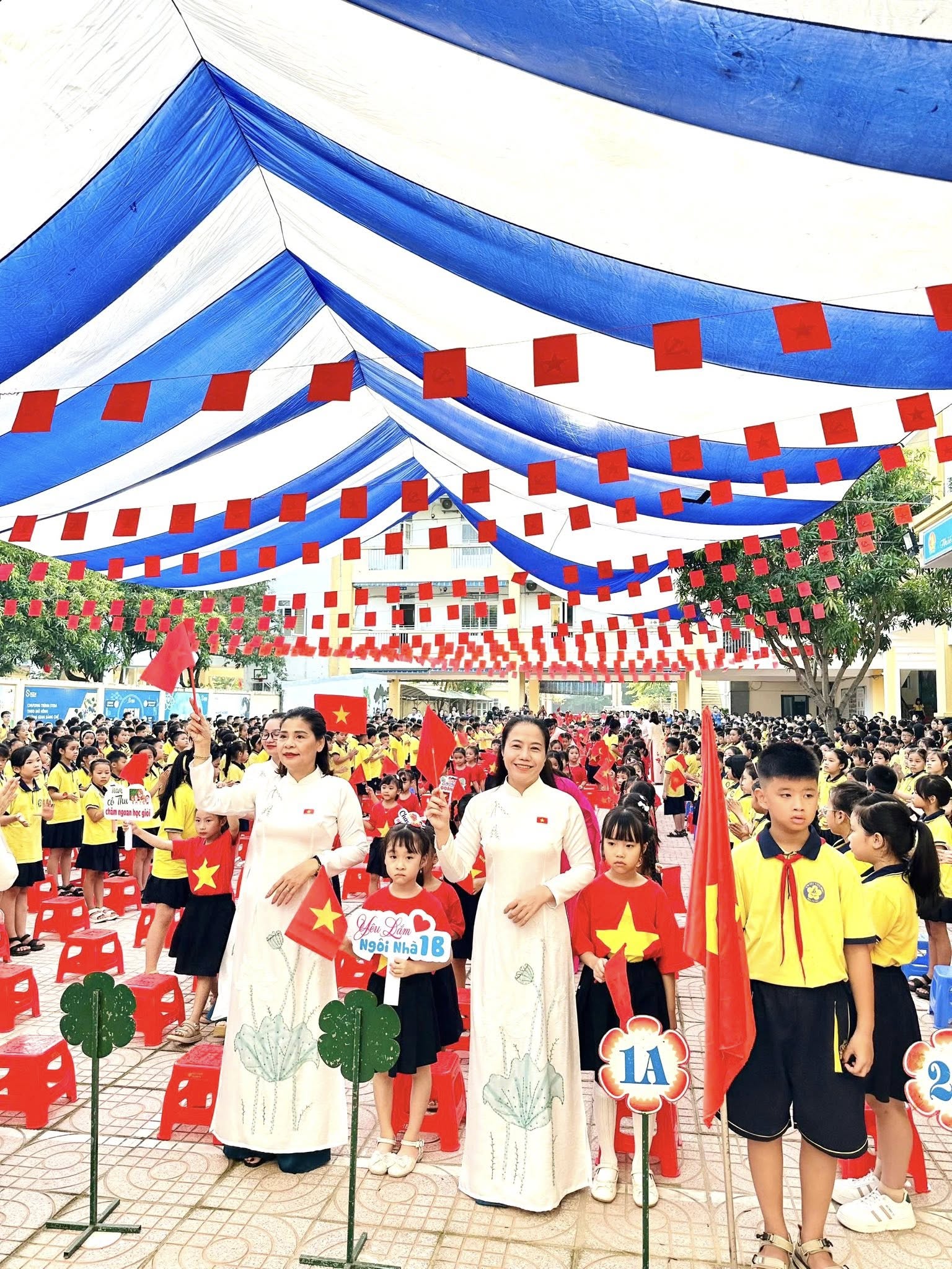 LỄ KHAI GIẢNG NĂM HỌC 2025–2026 & VÀ THAM GIA LỄ KỶ NIỆM 80 NĂM NGÀY THÀNH LẬP BỘ QUỐC GIA GIÁO DỤC (TIỀN THÂN CỦA BỘ GD& ĐT) TẠI TRƯỜNG TH ĐỘI CUNG