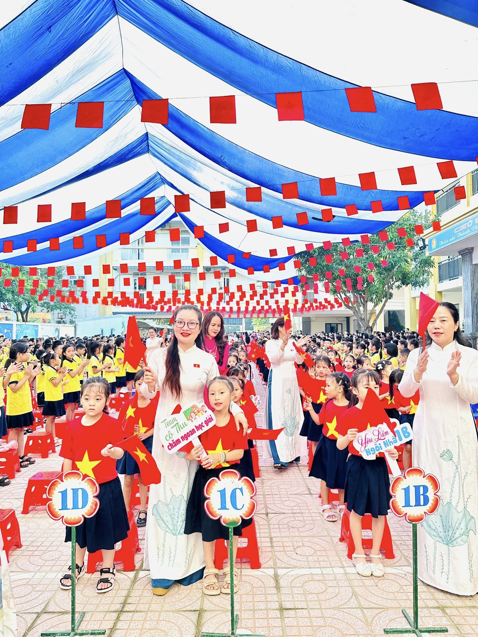 LỄ KHAI GIẢNG NĂM HỌC 2025–2026 & VÀ THAM GIA LỄ KỶ NIỆM 80 NĂM NGÀY THÀNH LẬP BỘ QUỐC GIA GIÁO DỤC (TIỀN THÂN CỦA BỘ GD& ĐT) TẠI TRƯỜNG TH ĐỘI CUNG