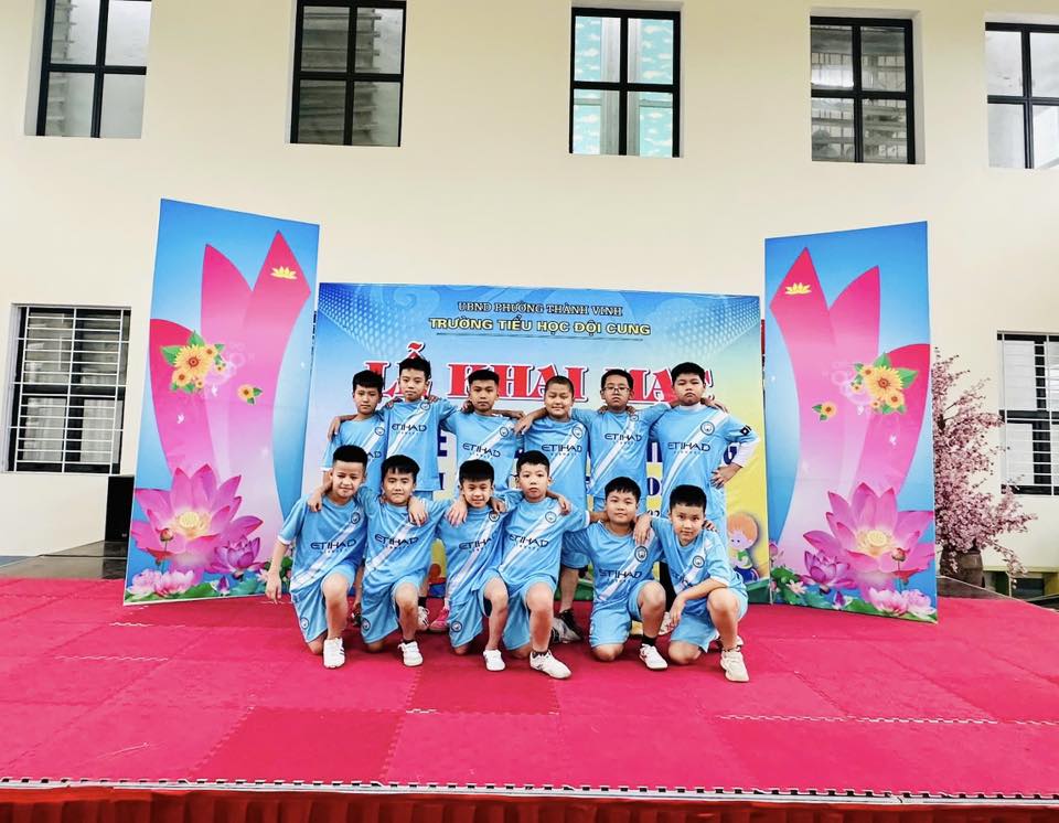 TRƯỜNG TIỂU HỌC ĐỘI CUNG TỔ CHỨC LỄ KHAI MẠC HỘI KHỎE PHÙ ĐỔNG CẤP TRƯỜNG NĂM HỌC 2025 – 2026