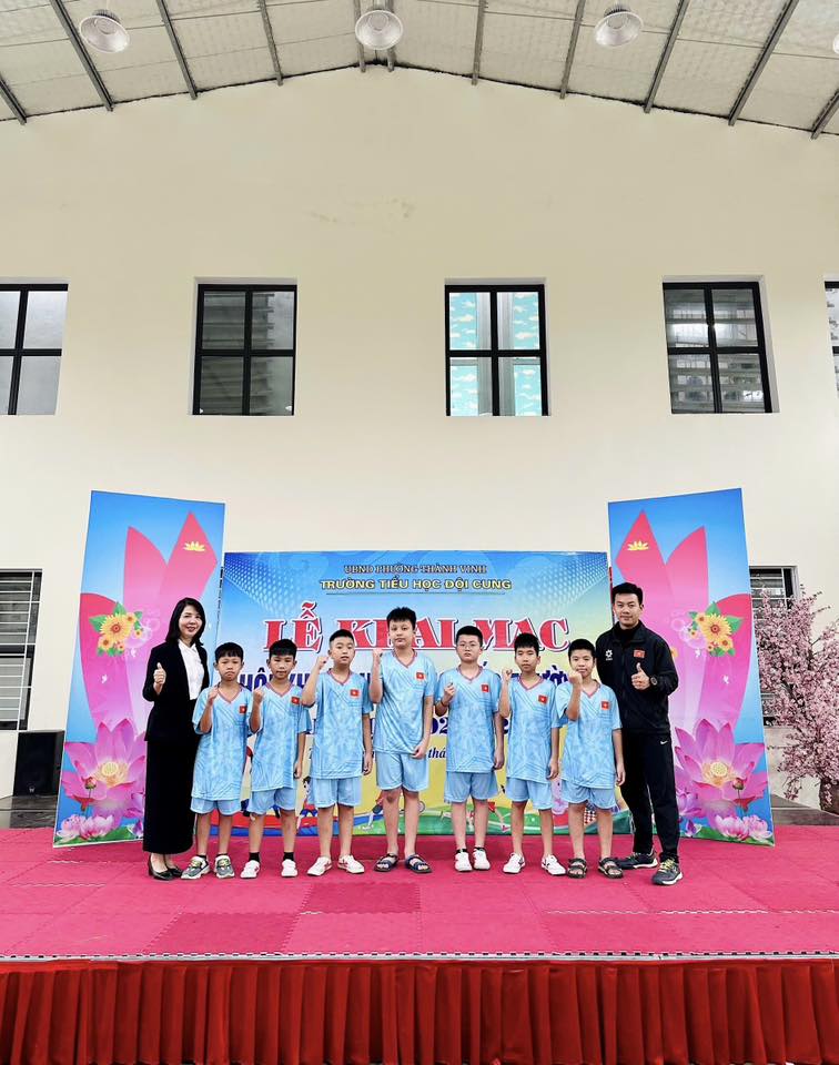 TRƯỜNG TIỂU HỌC ĐỘI CUNG TỔ CHỨC LỄ KHAI MẠC HỘI KHỎE PHÙ ĐỔNG CẤP TRƯỜNG NĂM HỌC 2025 – 2026