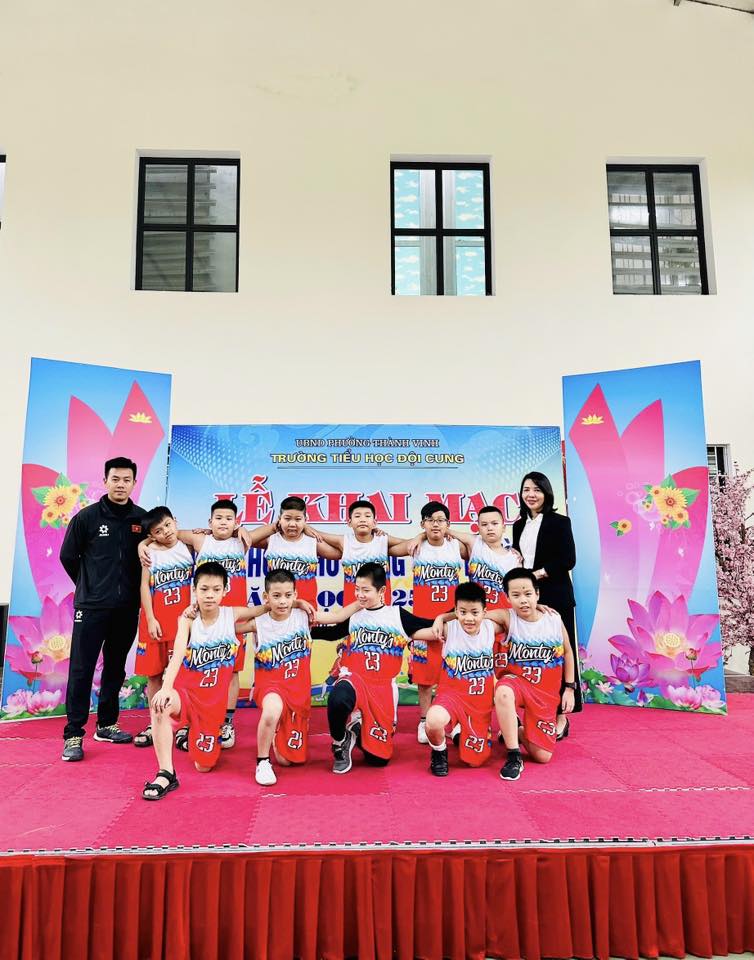 TRƯỜNG TIỂU HỌC ĐỘI CUNG TỔ CHỨC LỄ KHAI MẠC HỘI KHỎE PHÙ ĐỔNG CẤP TRƯỜNG NĂM HỌC 2025 – 2026