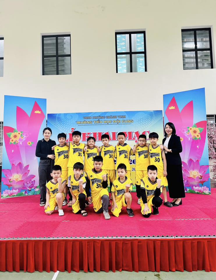 TRƯỜNG TIỂU HỌC ĐỘI CUNG TỔ CHỨC LỄ KHAI MẠC HỘI KHỎE PHÙ ĐỔNG CẤP TRƯỜNG NĂM HỌC 2025 – 2026