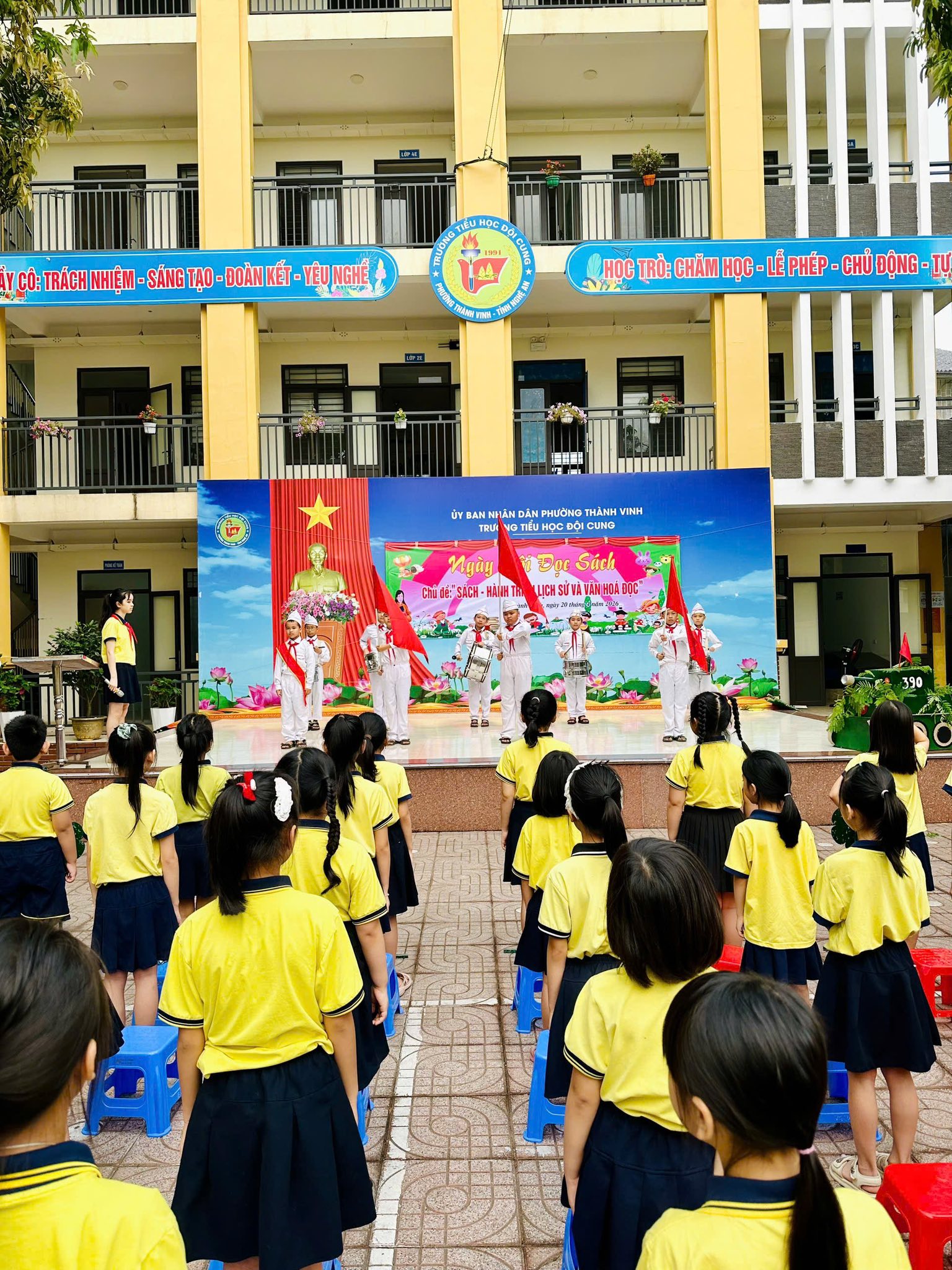 NGÀY HỘI ĐỌC SÁCH – “SÁCH: HÀNH TRÌNH LỊCH SỬ VÀ VĂN HOÁ ĐỌC”