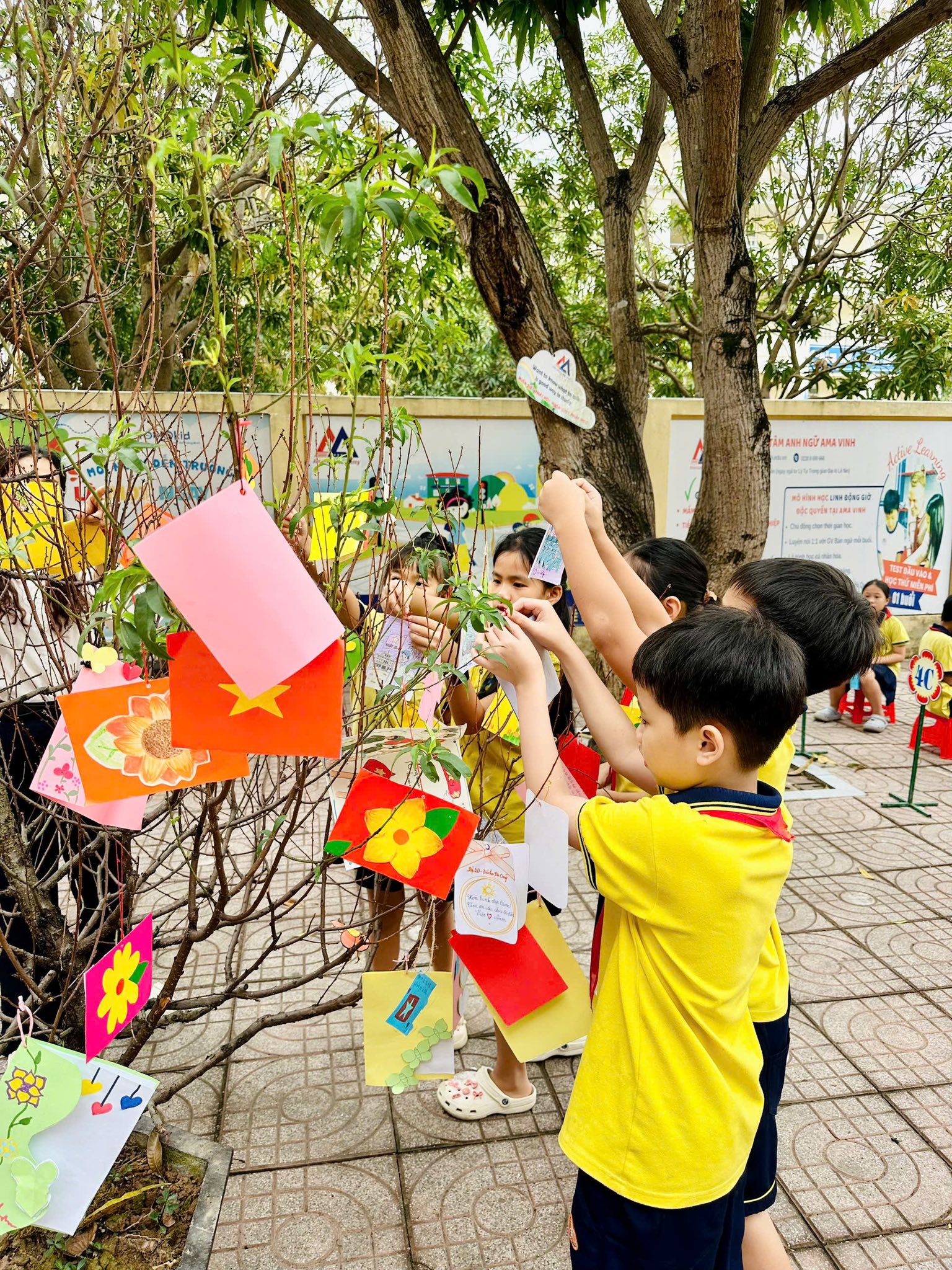 NGÀY HỘI ĐỌC SÁCH – “SÁCH: HÀNH TRÌNH LỊCH SỬ VÀ VĂN HOÁ ĐỌC”
