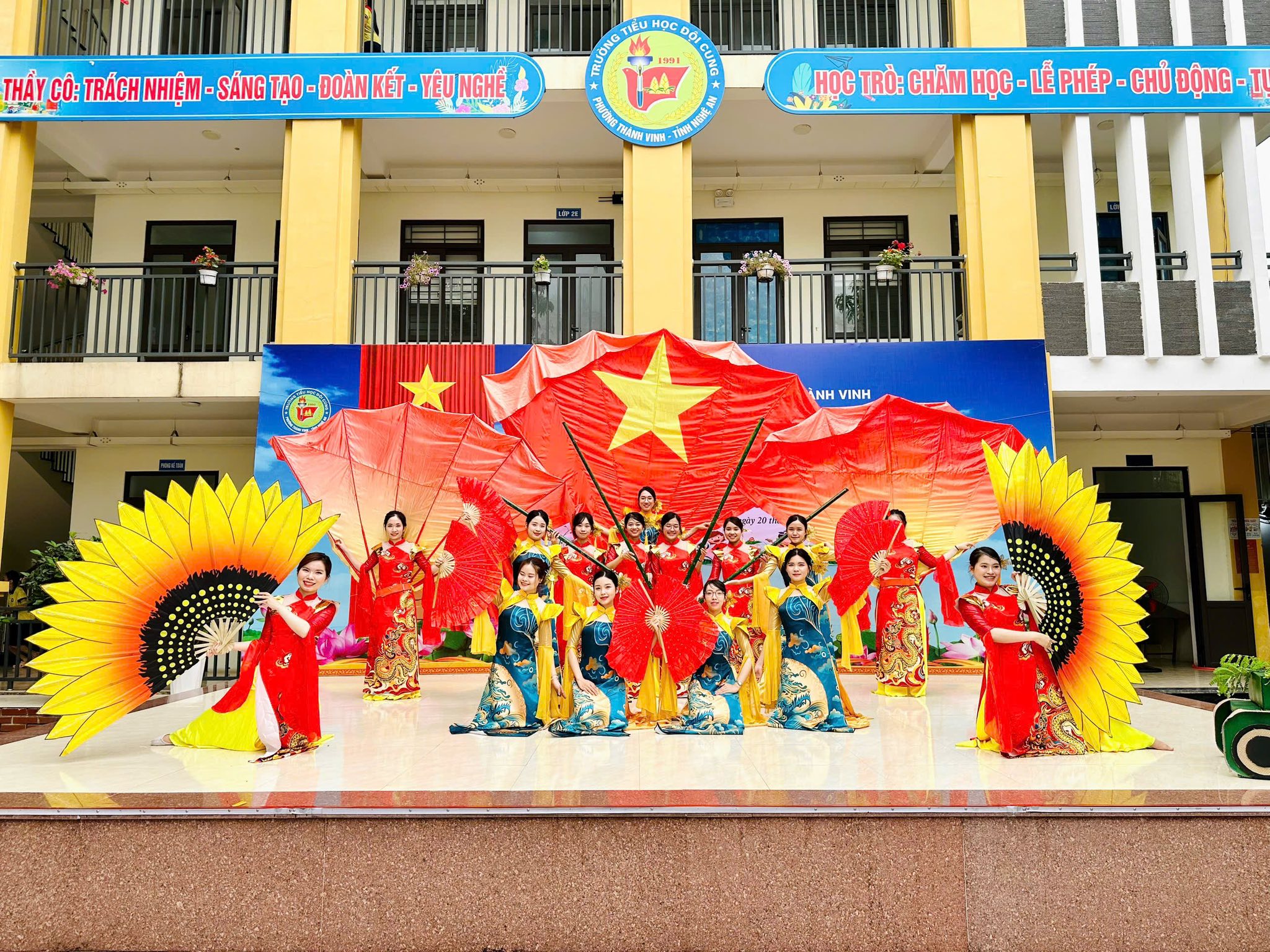 NGÀY HỘI ĐỌC SÁCH – “SÁCH: HÀNH TRÌNH LỊCH SỬ VÀ VĂN HOÁ ĐỌC”