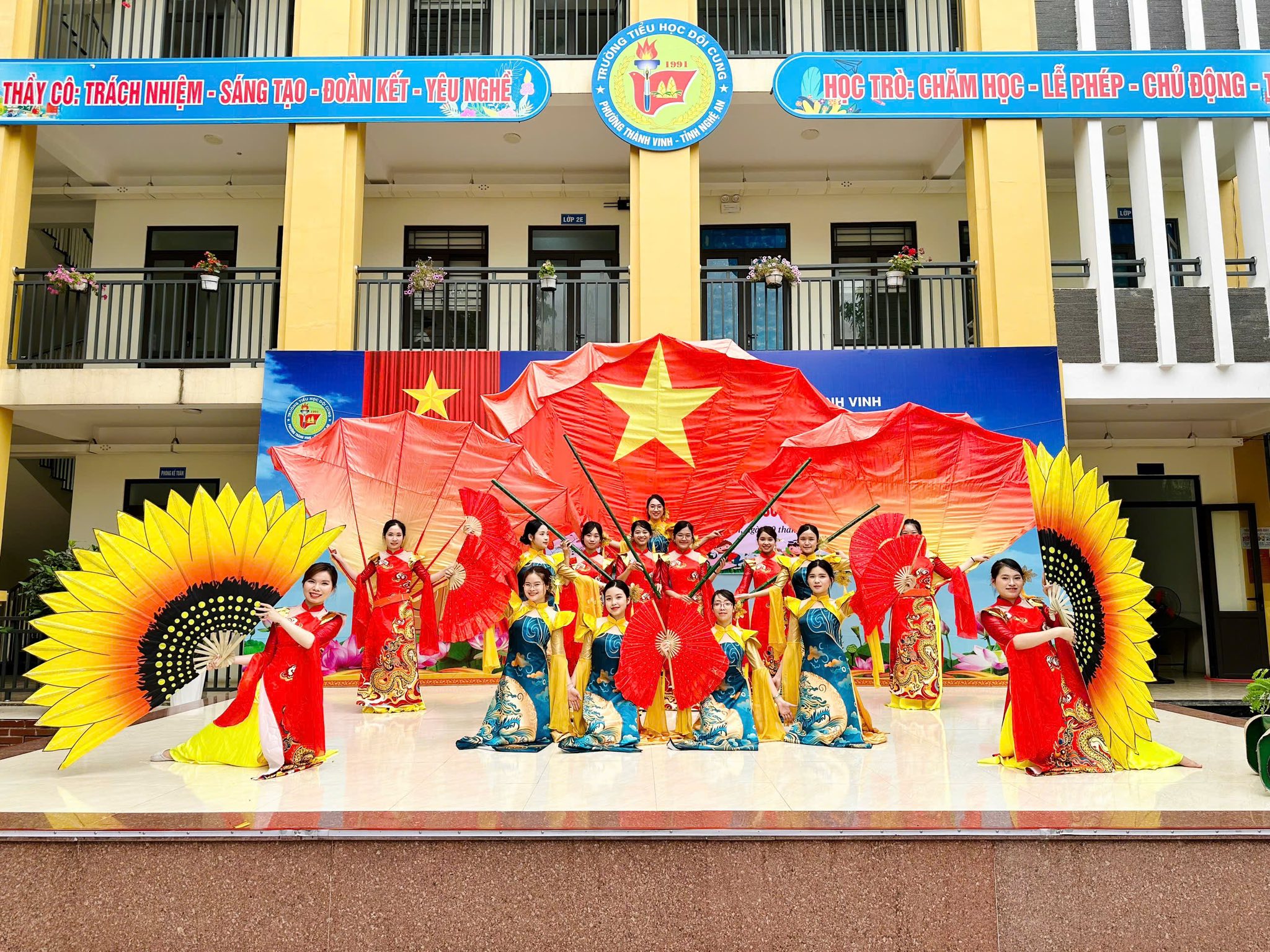 NGÀY HỘI ĐỌC SÁCH – “SÁCH: HÀNH TRÌNH LỊCH SỬ VÀ VĂN HOÁ ĐỌC”
