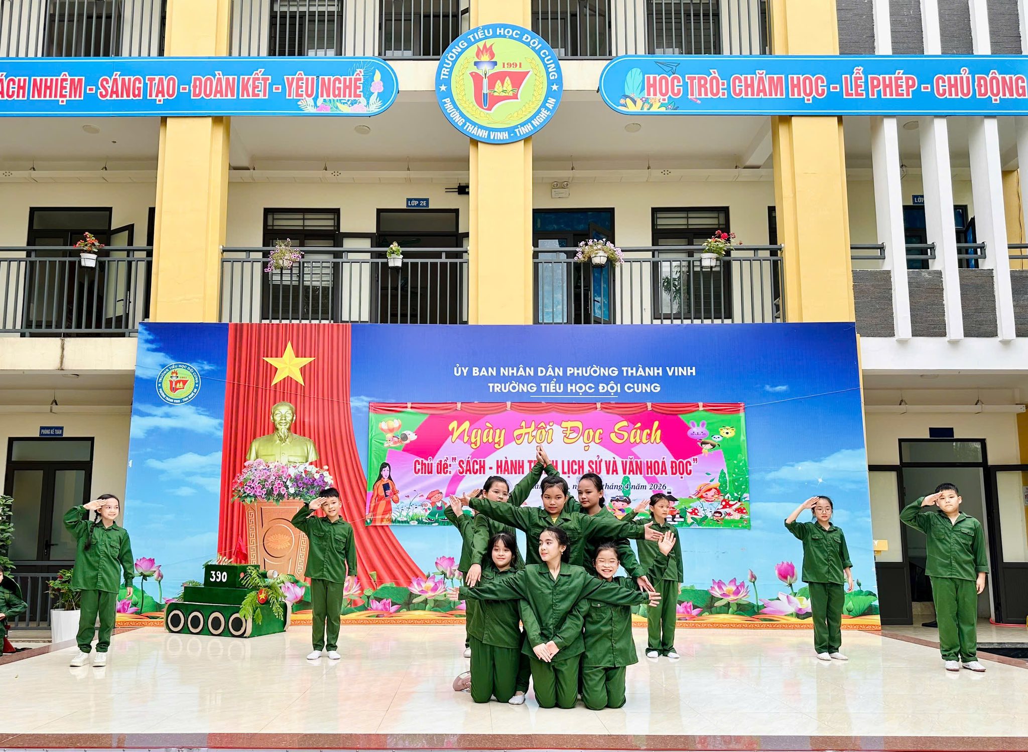 NGÀY HỘI ĐỌC SÁCH – “SÁCH: HÀNH TRÌNH LỊCH SỬ VÀ VĂN HOÁ ĐỌC”
