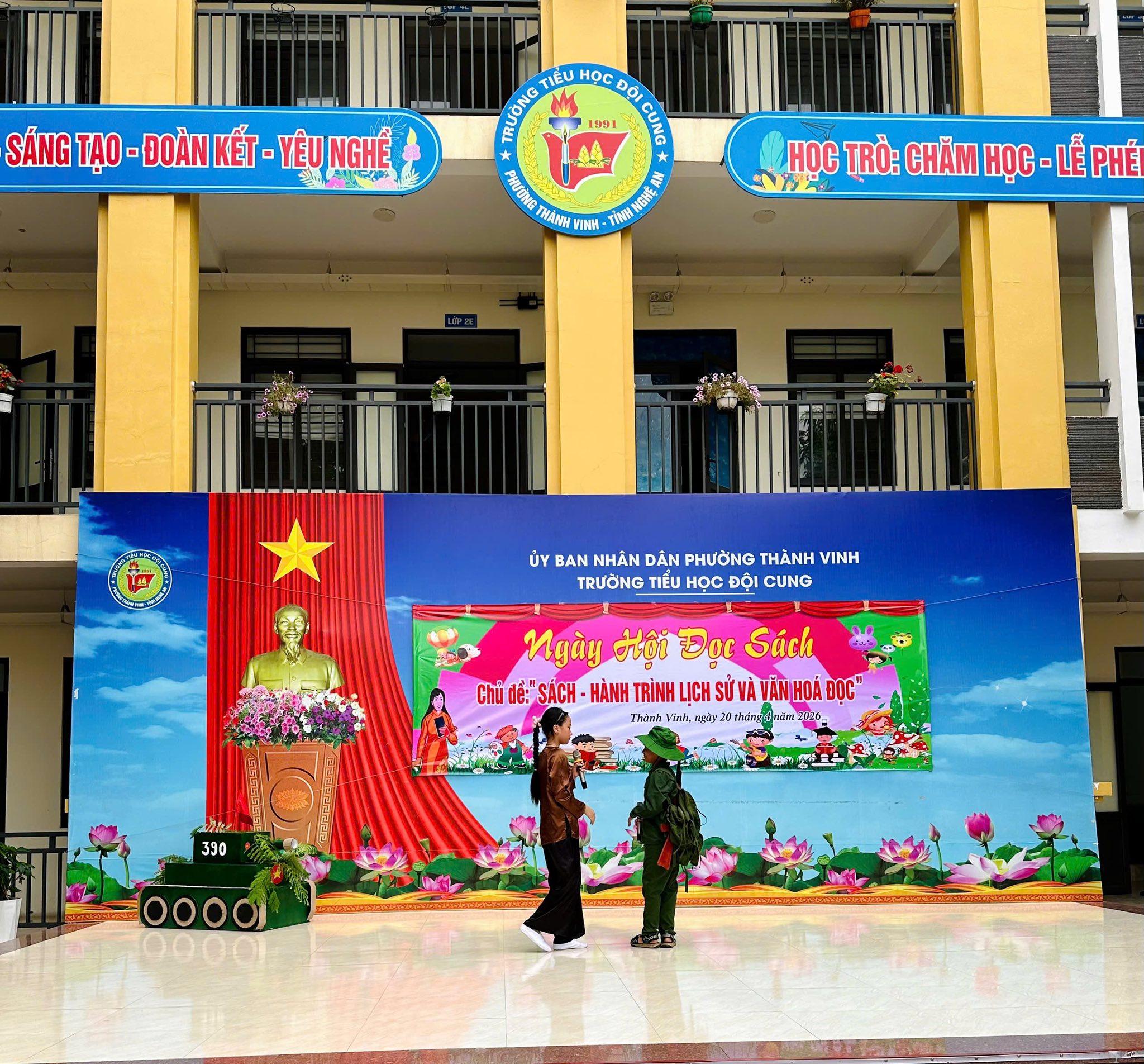 NGÀY HỘI ĐỌC SÁCH – “SÁCH: HÀNH TRÌNH LỊCH SỬ VÀ VĂN HOÁ ĐỌC”