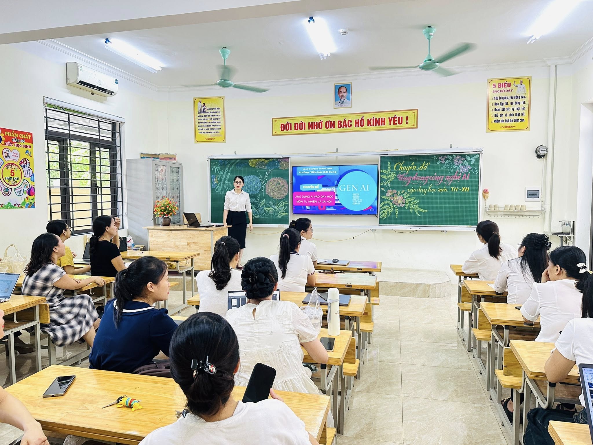 TINH THẦN CHÀO MỪNG NĂM HỌC MỚI 2025 – 2026 CỦA CÁN BỘ, GIÁO VIÊN, NHÂN VIÊN TRƯỜNG TH ĐỘI CUNG