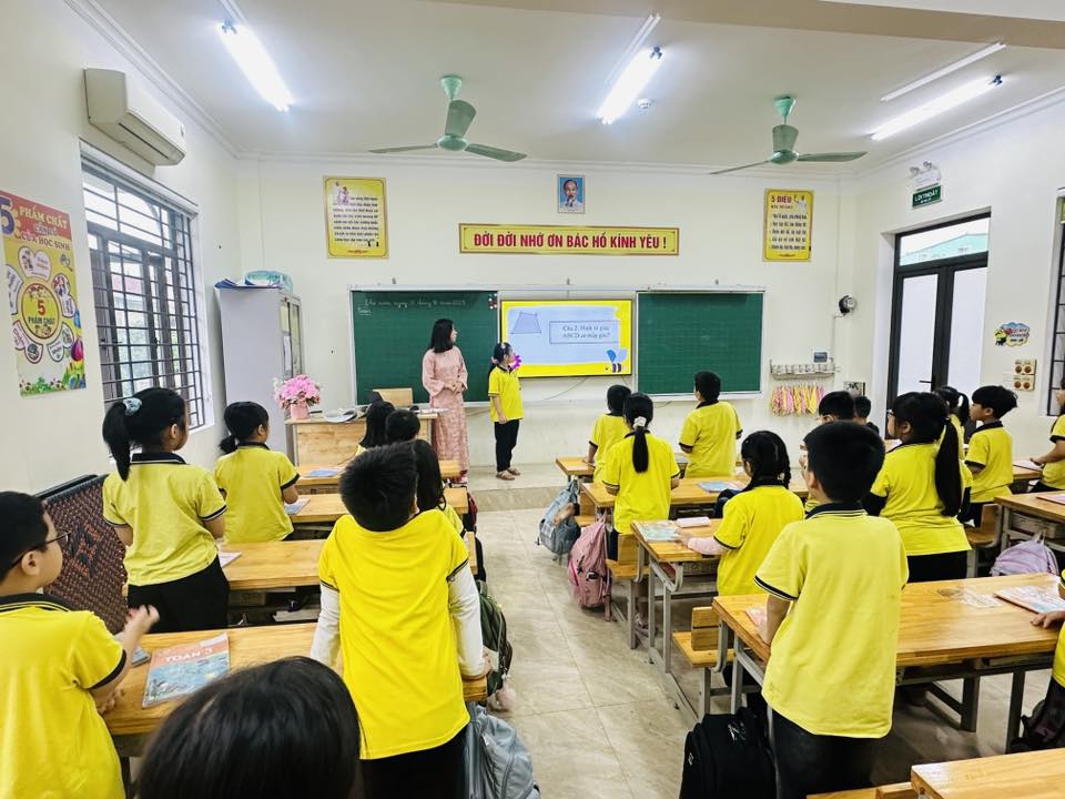 HỘI THI GIÁO VIÊN DẠY GIỎI CẤP TRƯỜNG NĂM HỌC 2025–2026 – THÀNH CÔNG TỐT ĐẸP!