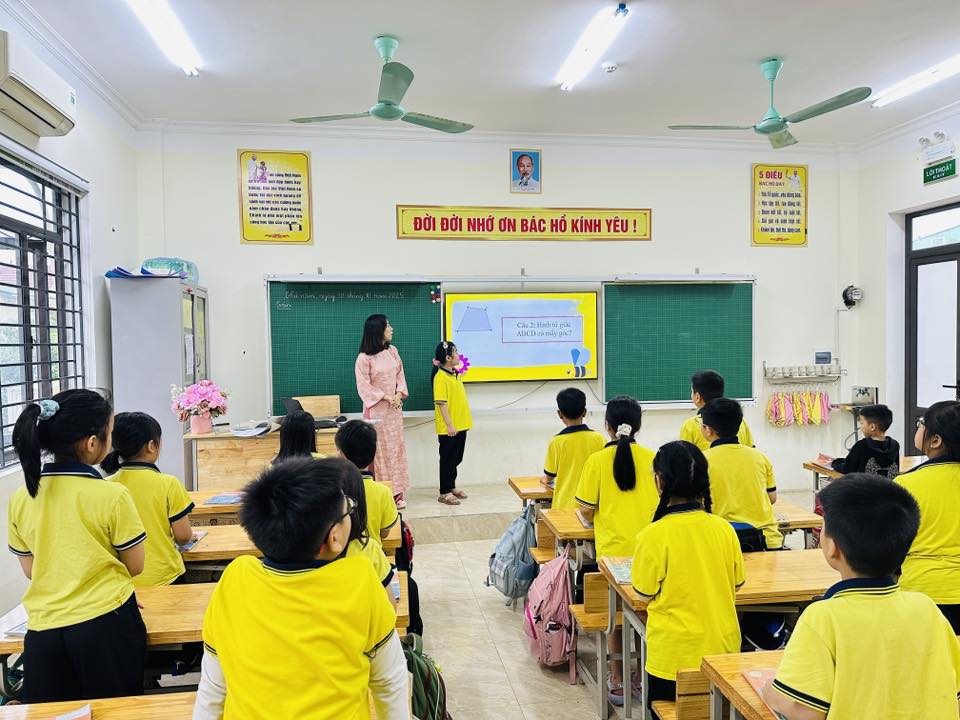 HỘI THI GIÁO VIÊN DẠY GIỎI CẤP TRƯỜNG NĂM HỌC 2025–2026 – THÀNH CÔNG TỐT ĐẸP!