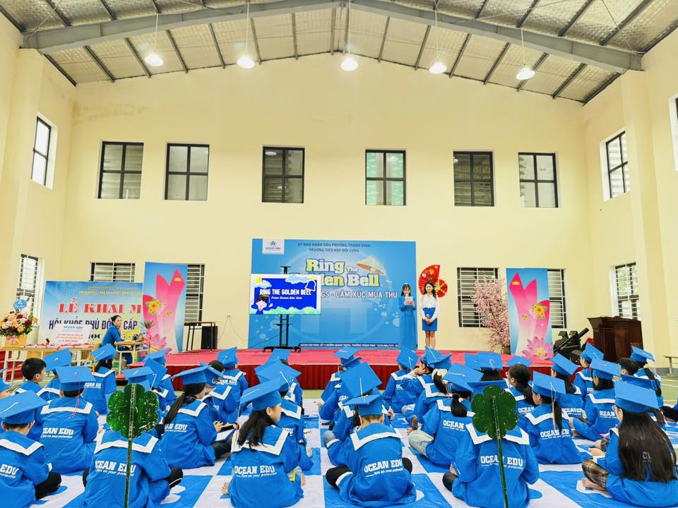 CÂU LẠC BỘ TIẾNG ANH THÁNG 10