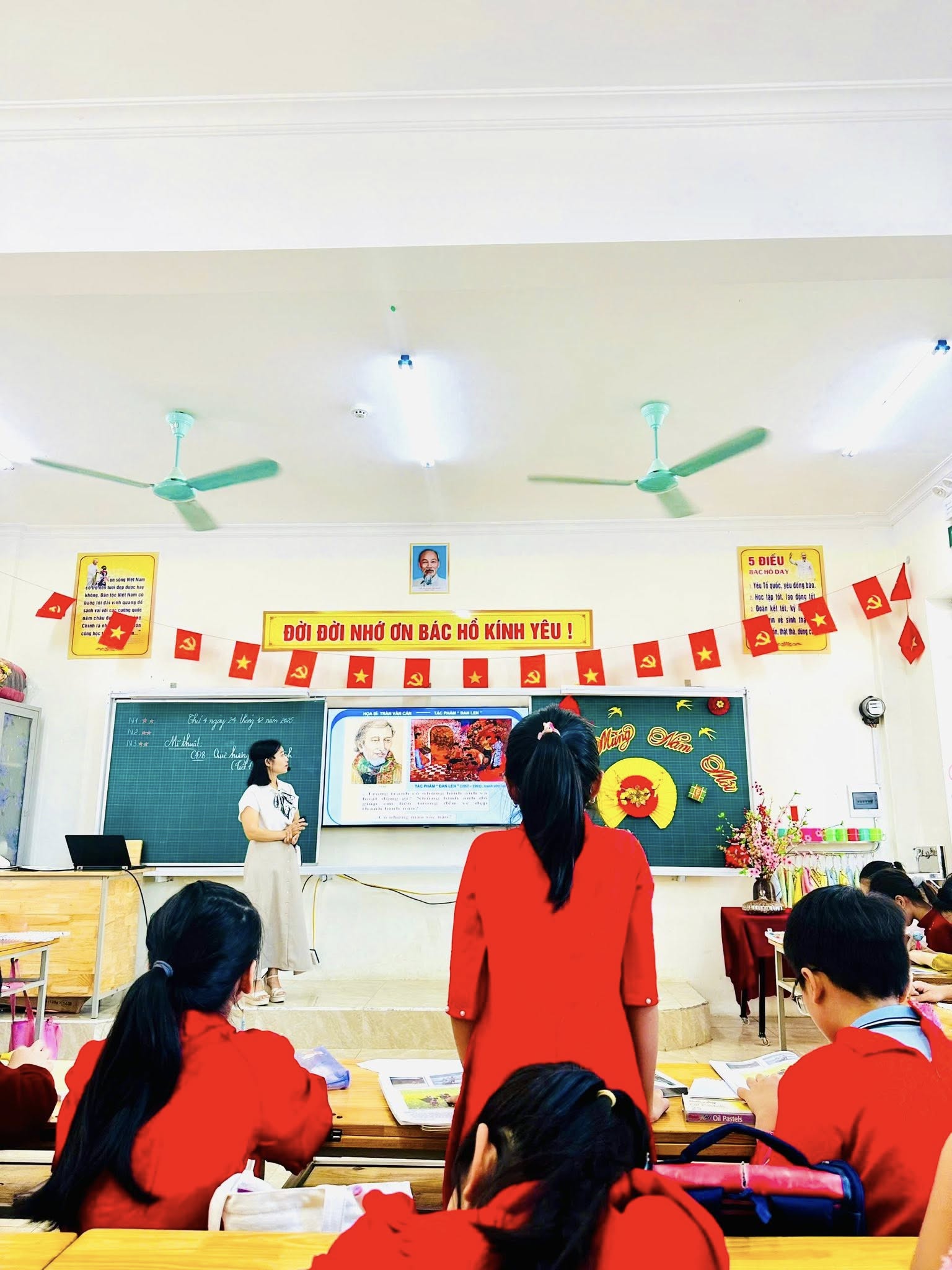 ĐỔI MỚI ĐỂ LAN TỎA CẢM HỨNG DẠY VÀ HỌC