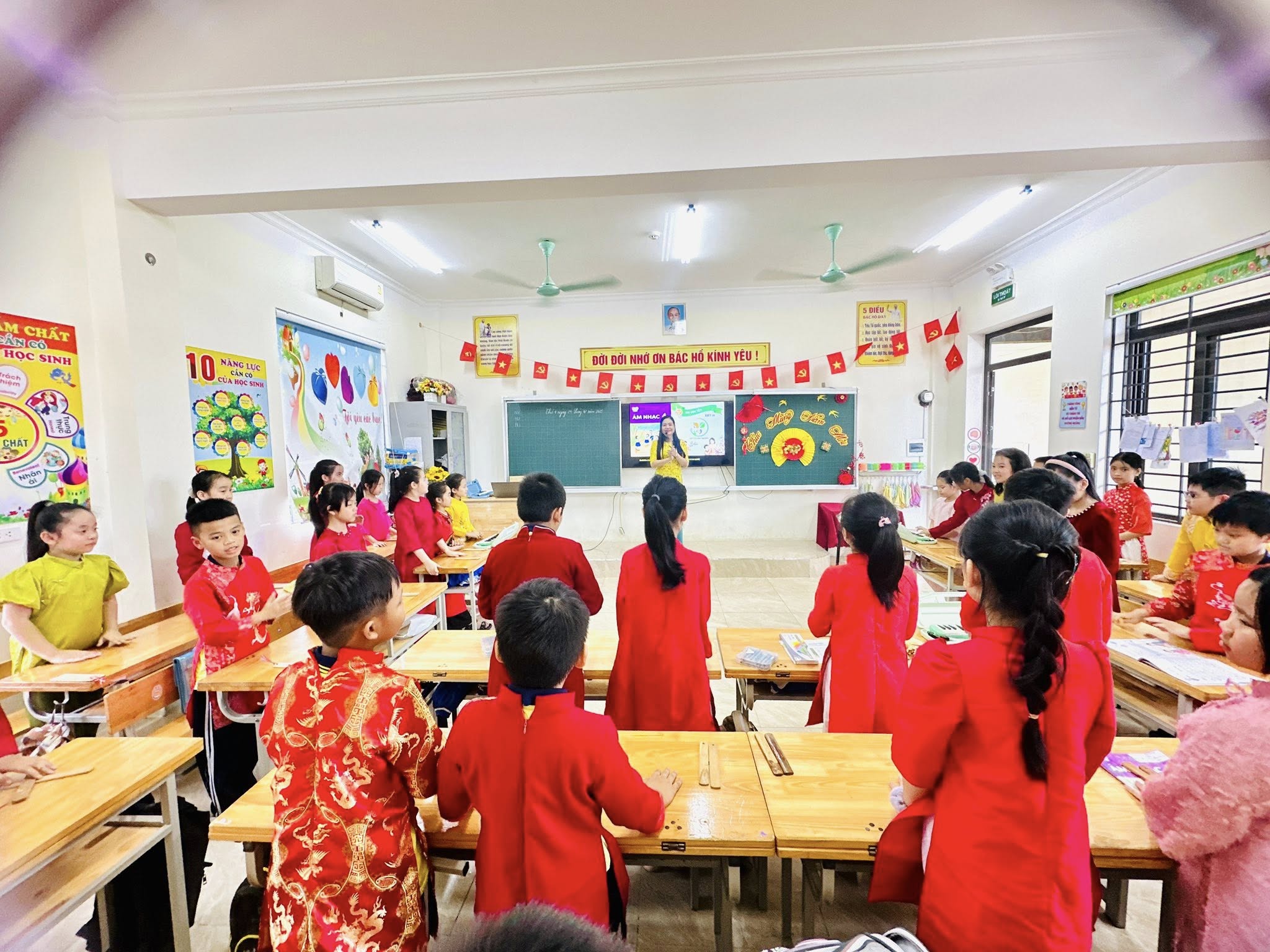 ĐỔI MỚI ĐỂ LAN TỎA CẢM HỨNG DẠY VÀ HỌC