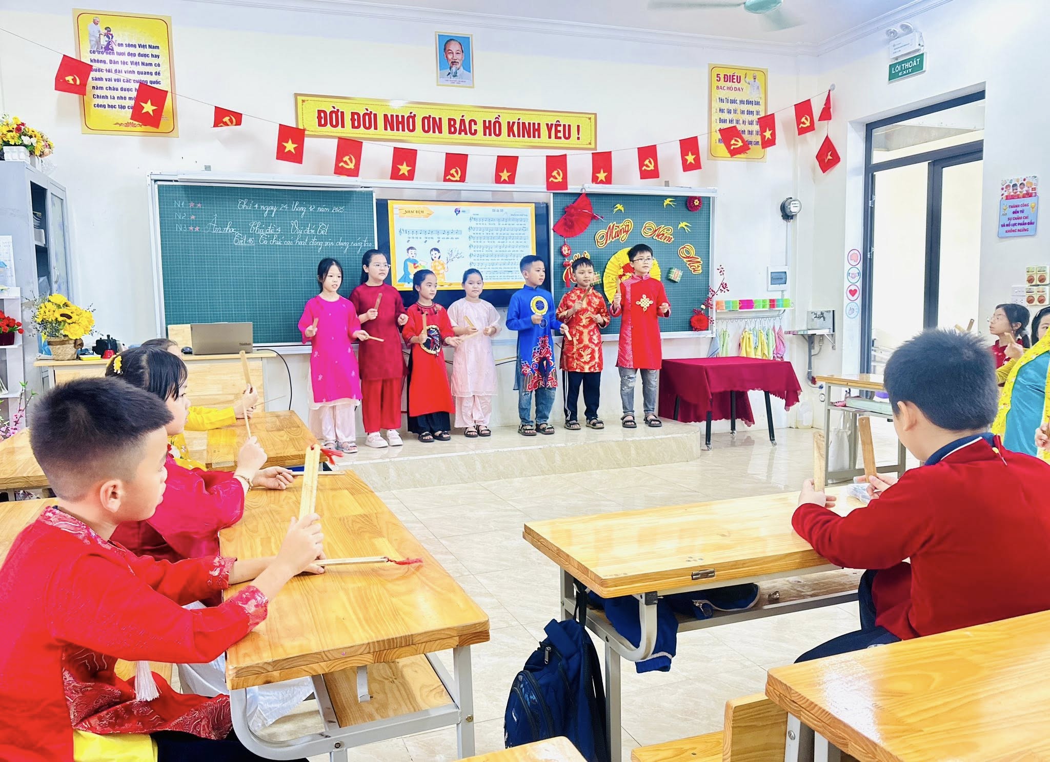 ĐỔI MỚI ĐỂ LAN TỎA CẢM HỨNG DẠY VÀ HỌC