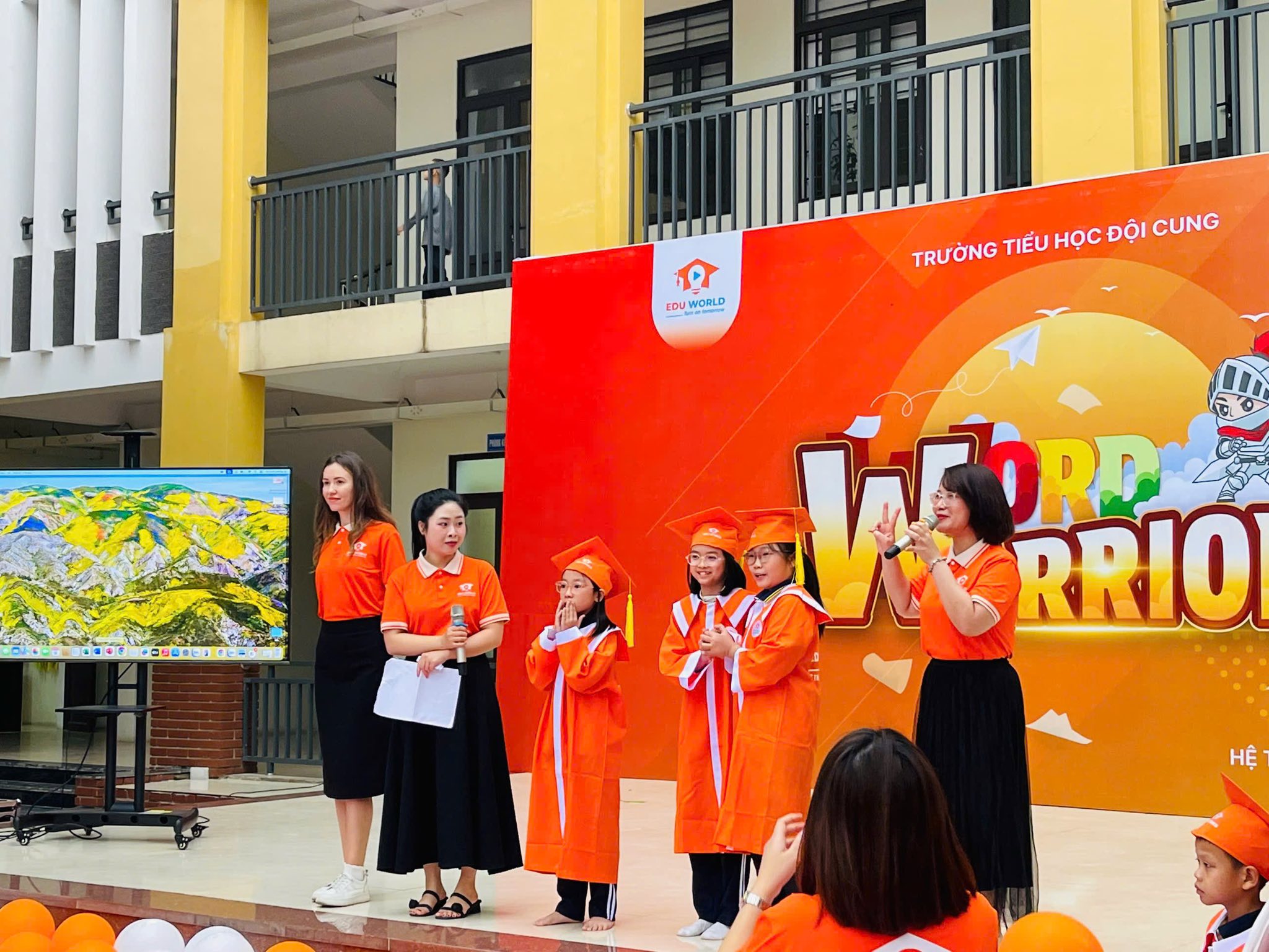 CÂU LẠC BỘ TIẾNG ANH THÁNG 12/2025