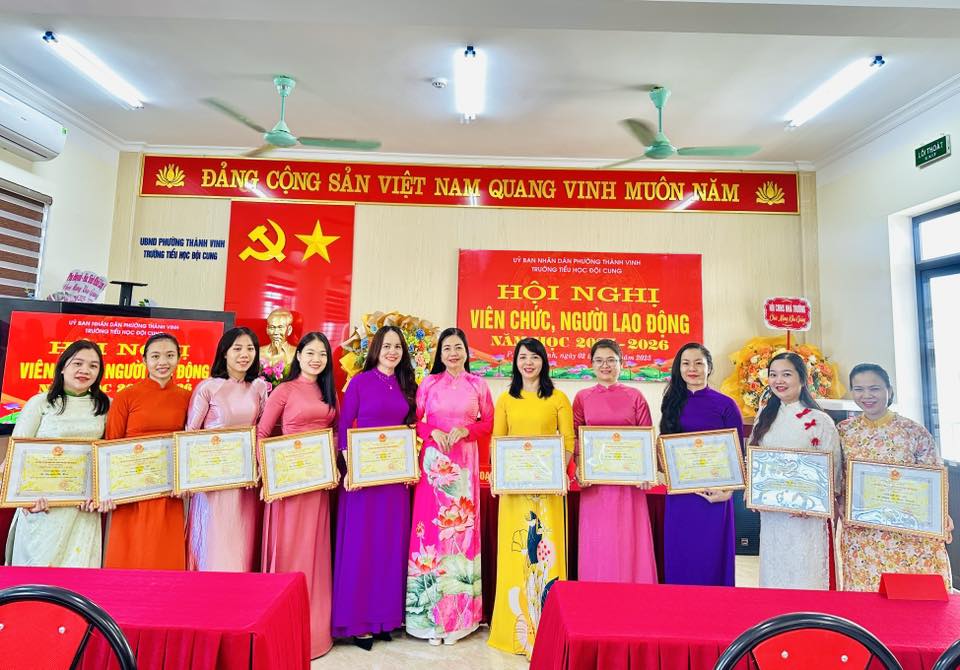 CHÚC MỪNG THÀNH CÔNG HỘI NGHỊ VIÊN CHỨC, NGƯỜI LAO ĐỘNG NĂM HỌC 2025–2026