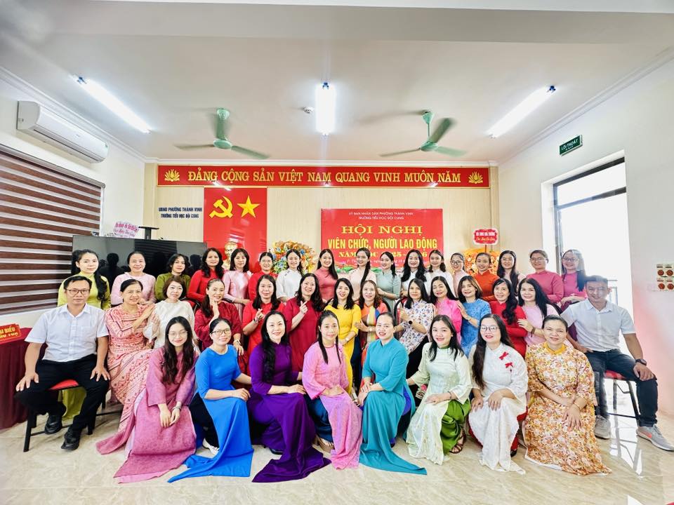 CHÚC MỪNG THÀNH CÔNG HỘI NGHỊ VIÊN CHỨC, NGƯỜI LAO ĐỘNG NĂM HỌC 2025–2026