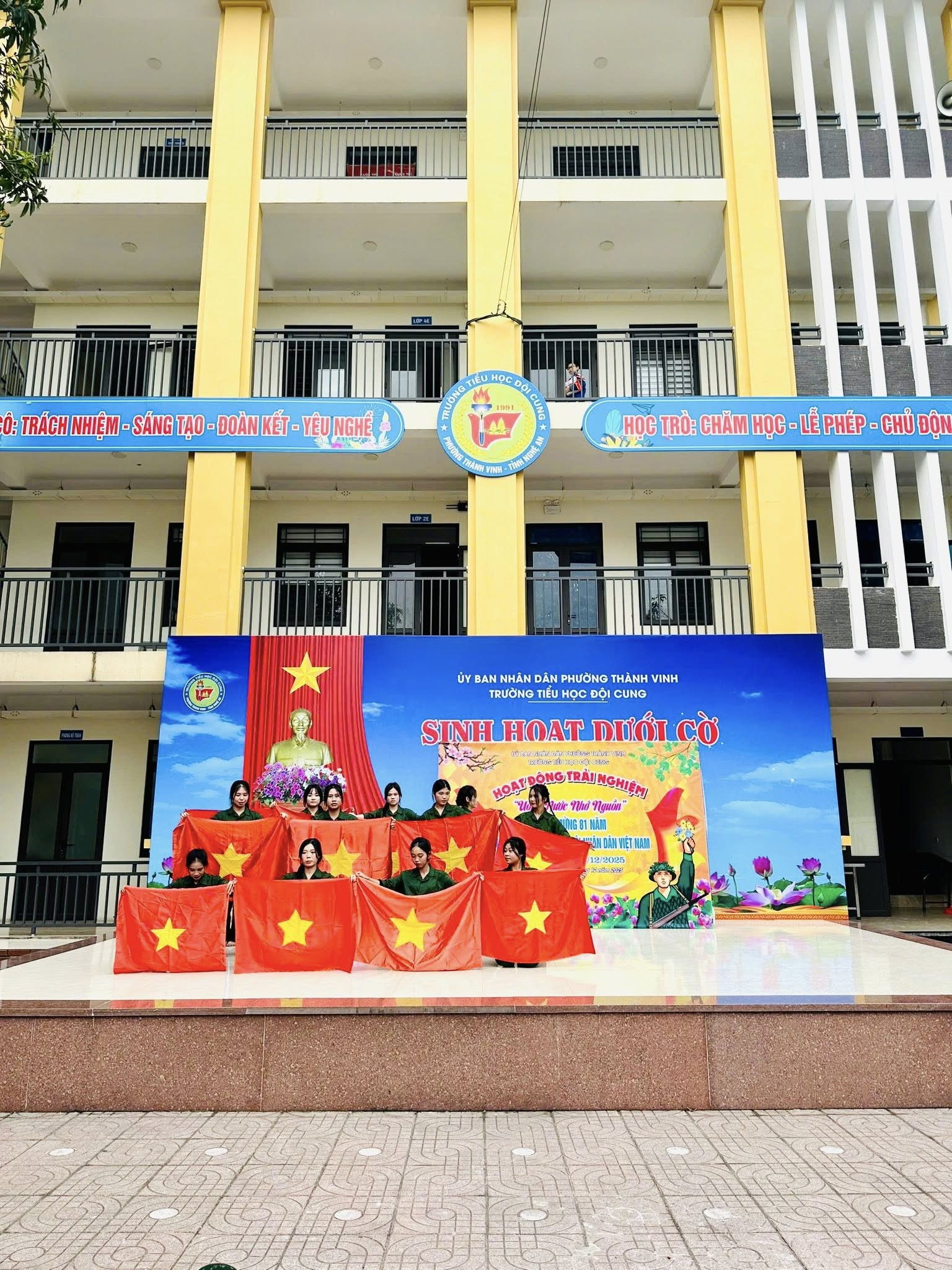 HOẠT ĐỘNG TRẢI NGHIỆM “ UỐNG NƯỚC NHỚ NGUỒN- GIÁO DỤC TRUYỀN THỐNG YÊU NƯỚC VÀ LÒNG BIẾT ƠN”