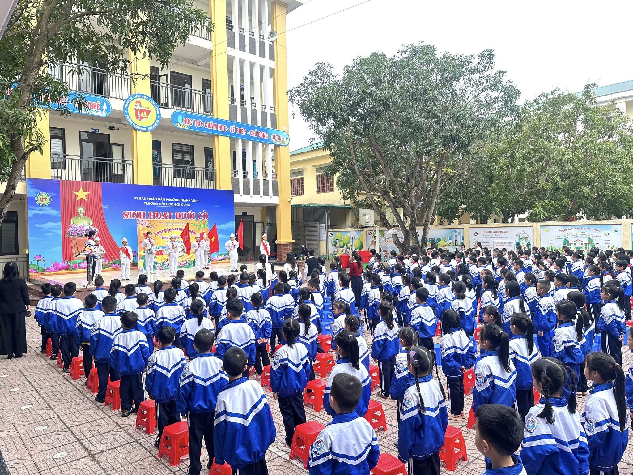 HOẠT ĐỘNG TRẢI NGHIỆM “ UỐNG NƯỚC NHỚ NGUỒN- GIÁO DỤC TRUYỀN THỐNG YÊU NƯỚC VÀ LÒNG BIẾT ƠN”