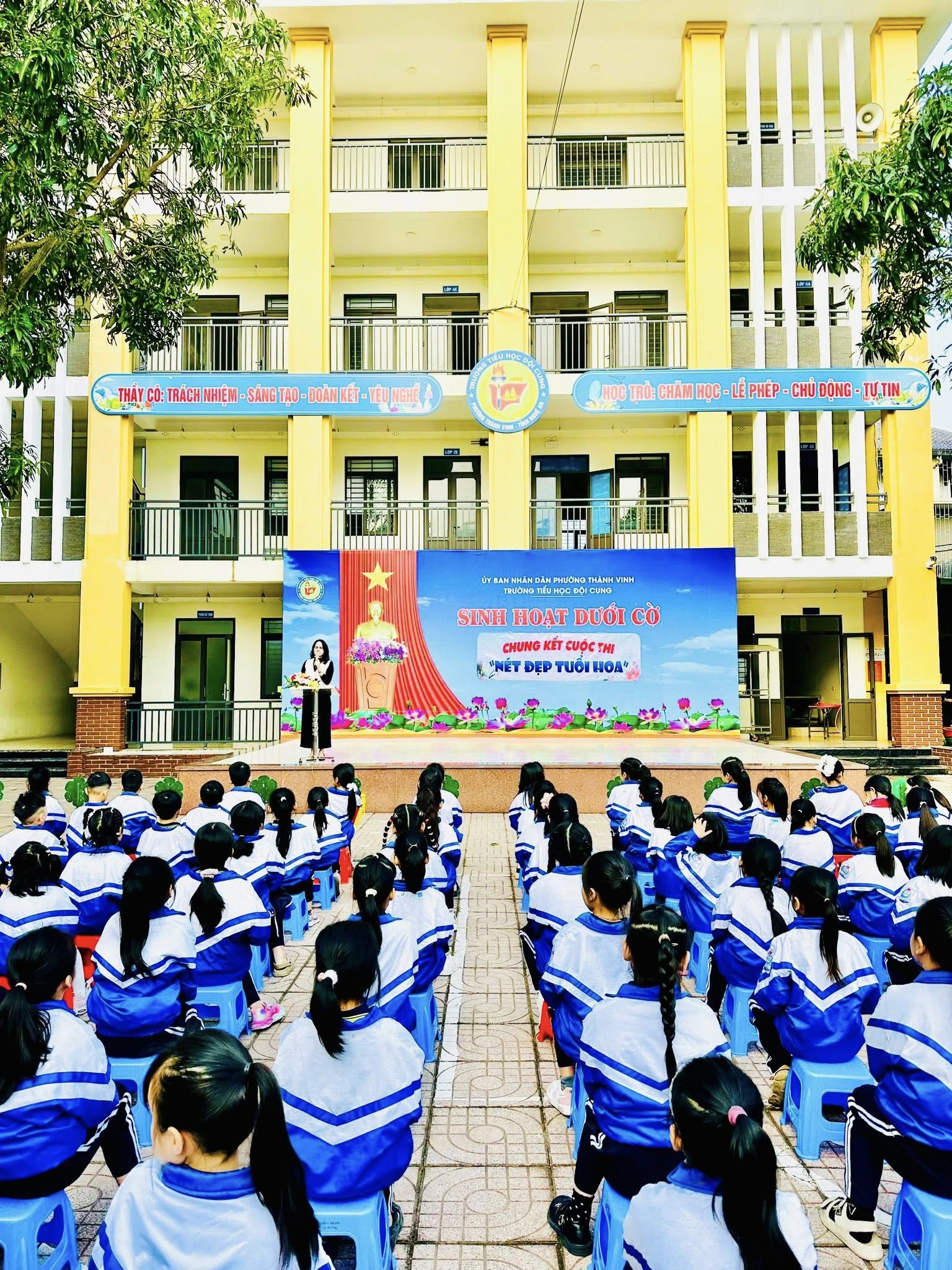 TIẾT SINH HOẠT DƯỚI CỜ ĐẶC BIỆT