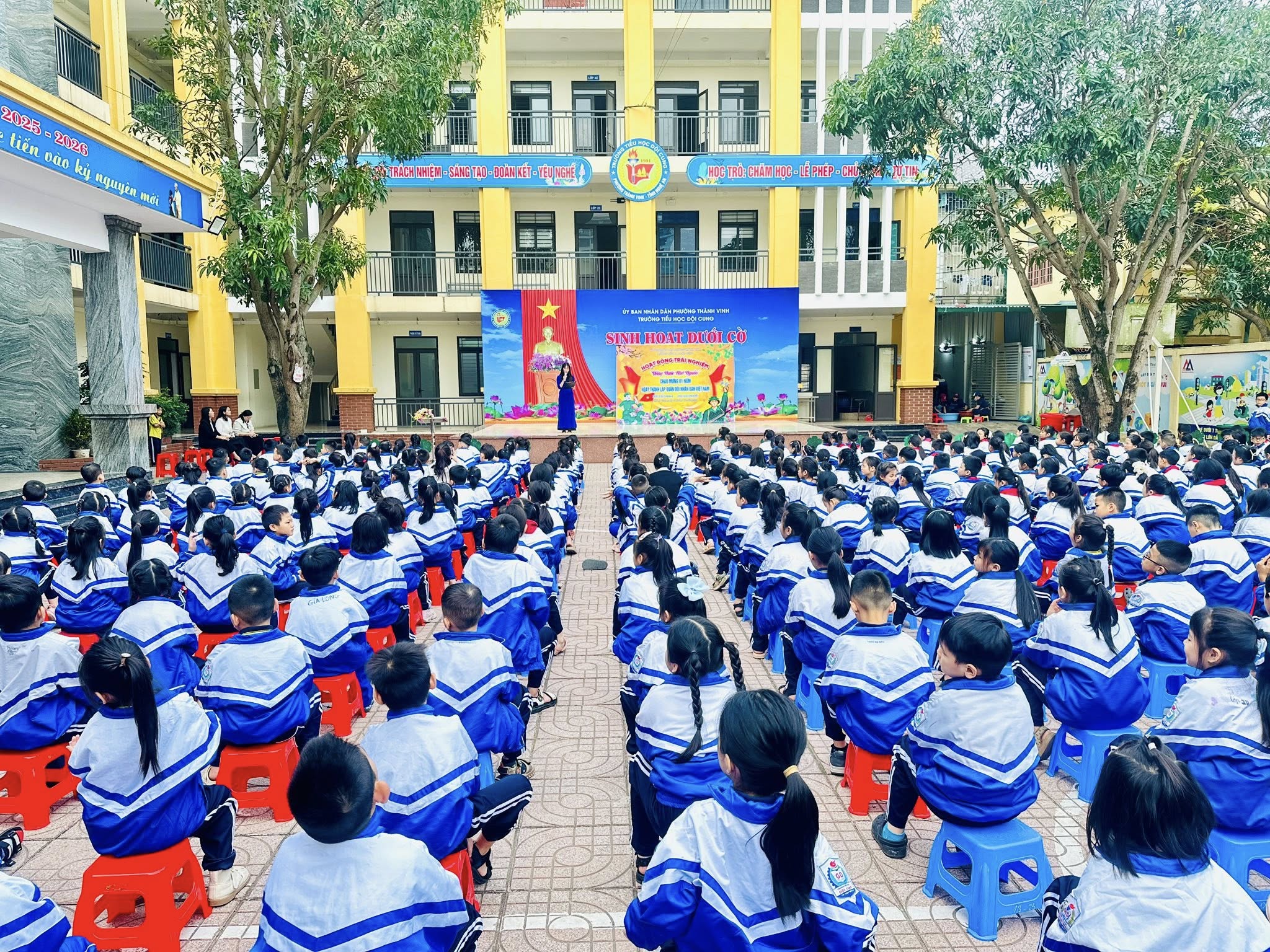 HOẠT ĐỘNG TRẢI NGHIỆM “ UỐNG NƯỚC NHỚ NGUỒN- GIÁO DỤC TRUYỀN THỐNG YÊU NƯỚC VÀ LÒNG BIẾT ƠN”