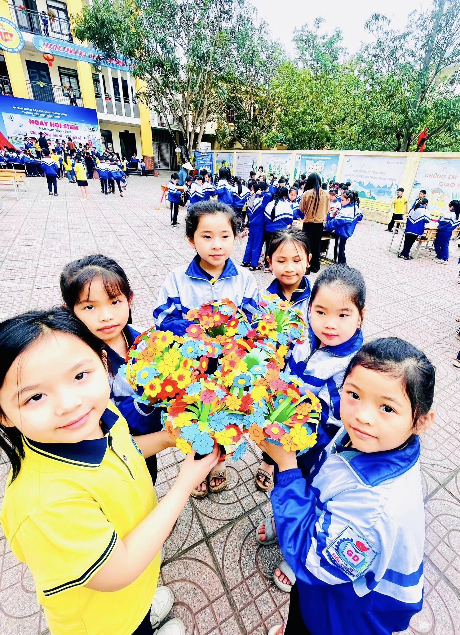 NGÀY HỘI STEM VỚI CHỦ ĐỂ “ CÔNG DÂN SỐ- THẾ GIỚI SỐ